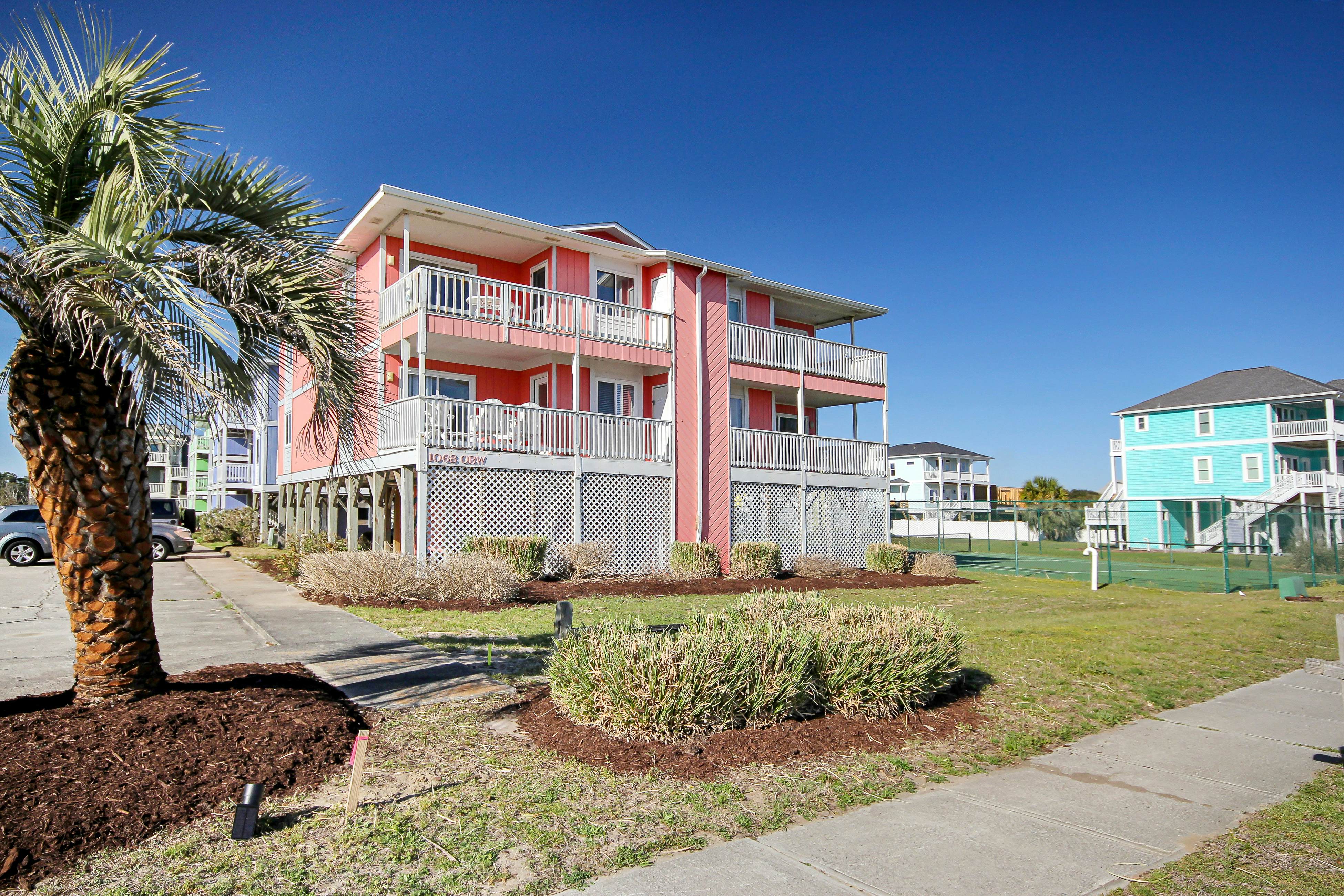 HB54 Captain's Villa 6-D Our White Pearl