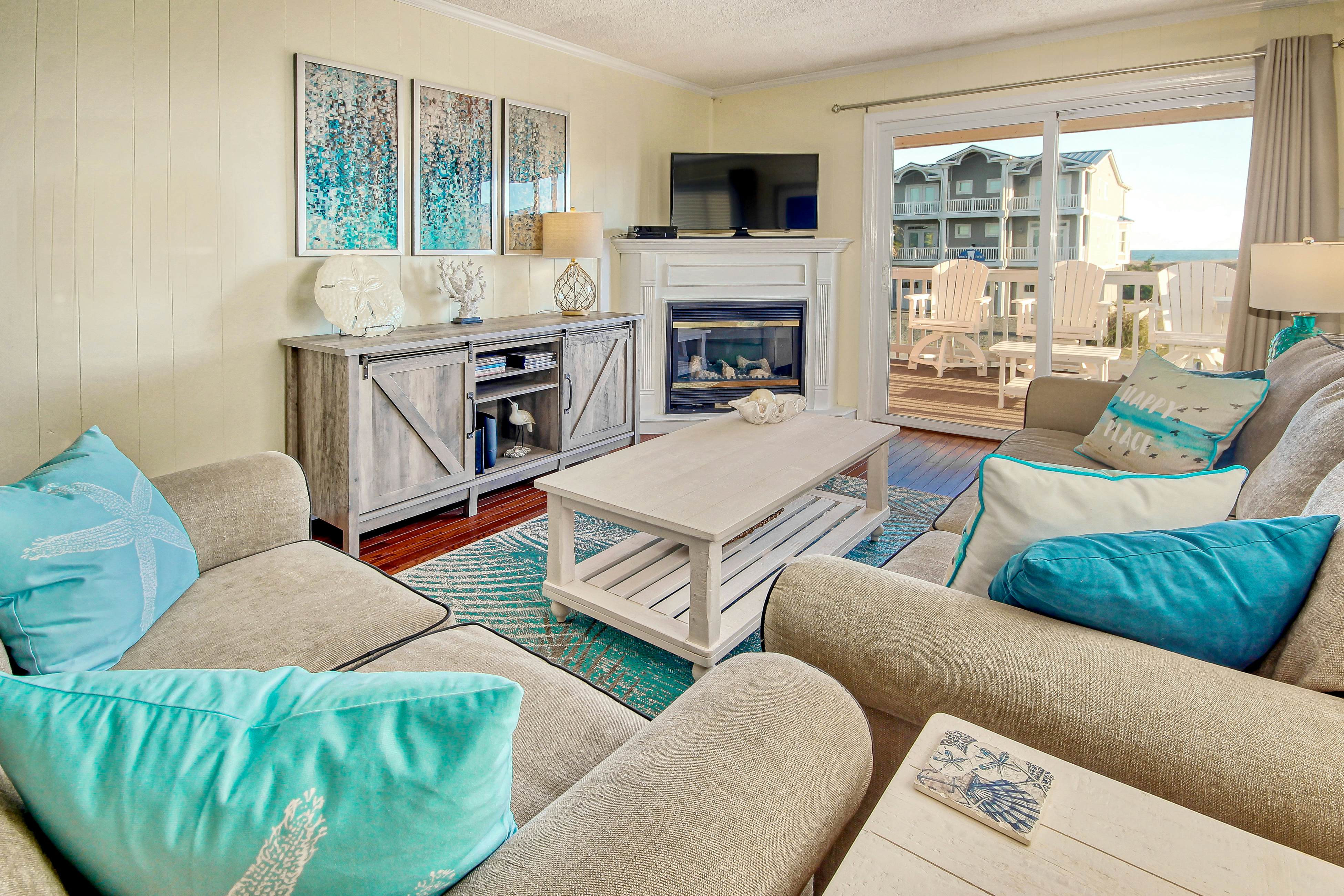 HB54 Captain's Villa 6-D Our White Pearl