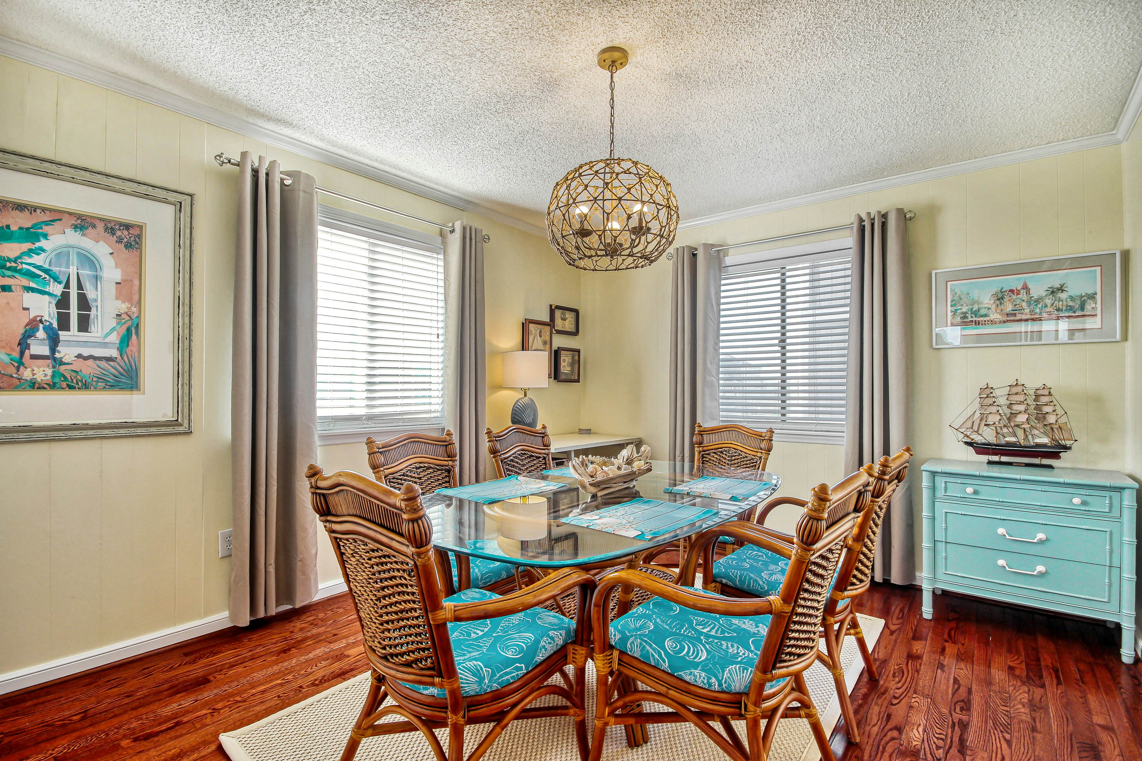 HB54 Captain's Villa 6-D Our White Pearl