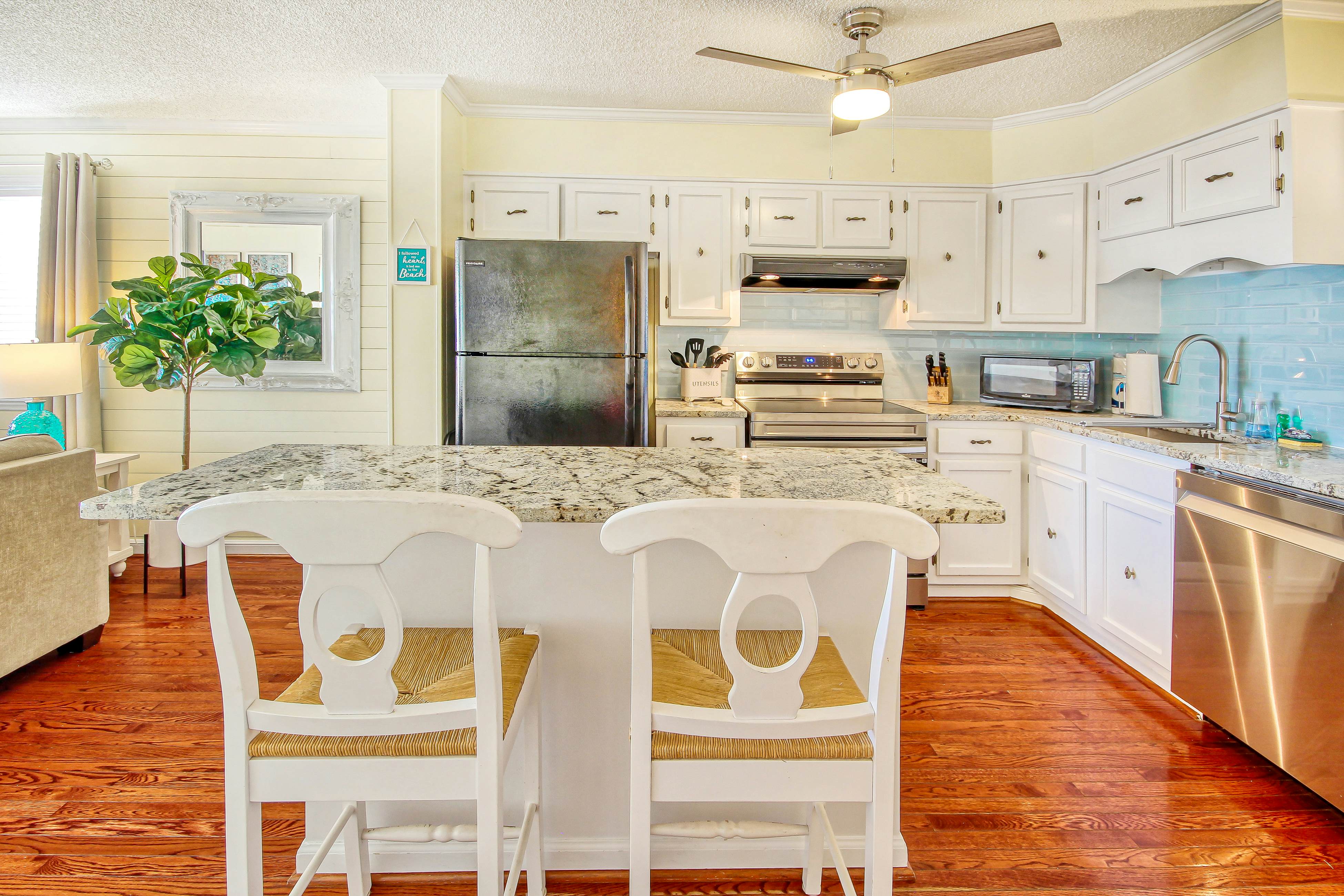 HB54 Captain's Villa 6-D Our White Pearl