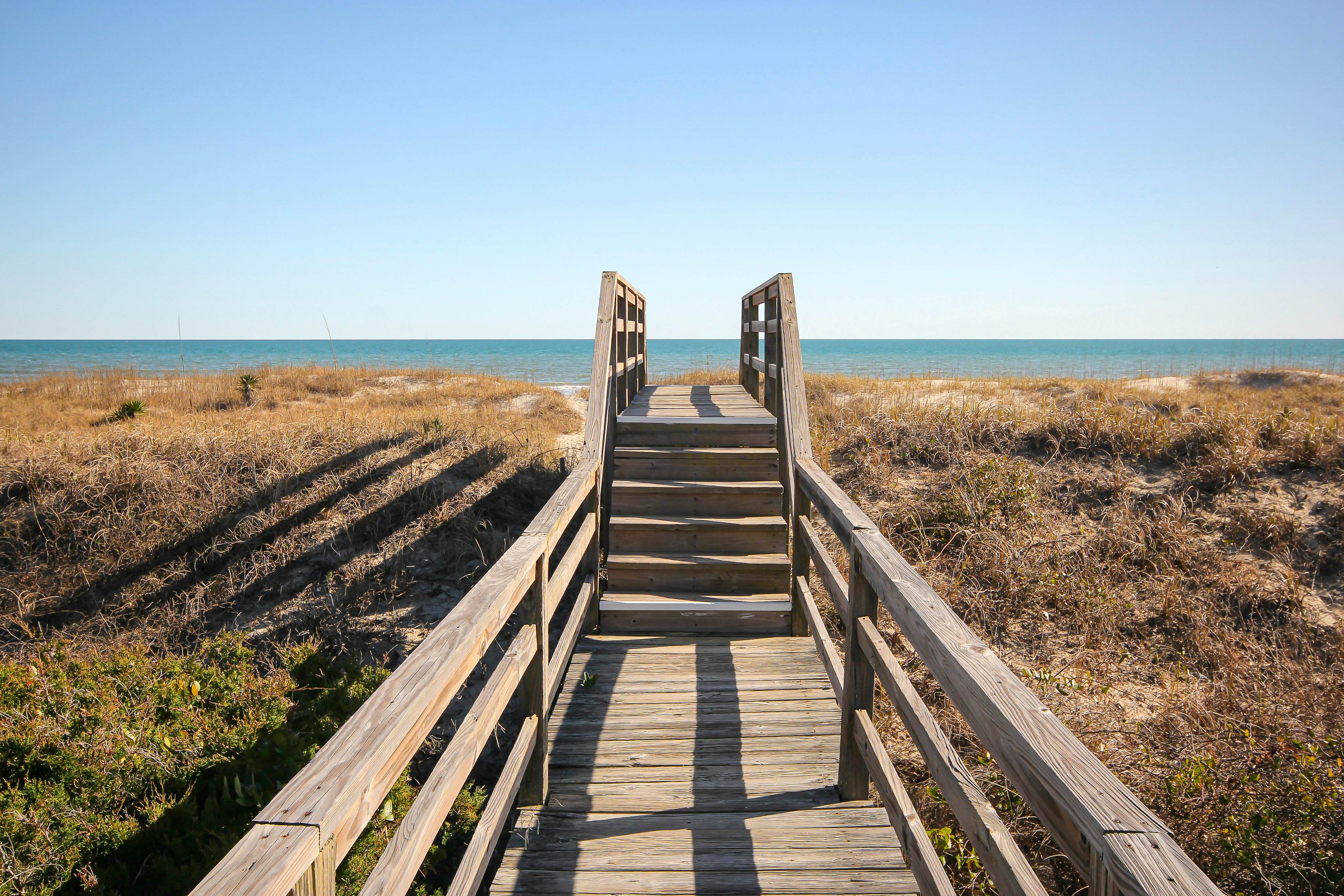 HB54 Captain's Villa 6-D Our White Pearl