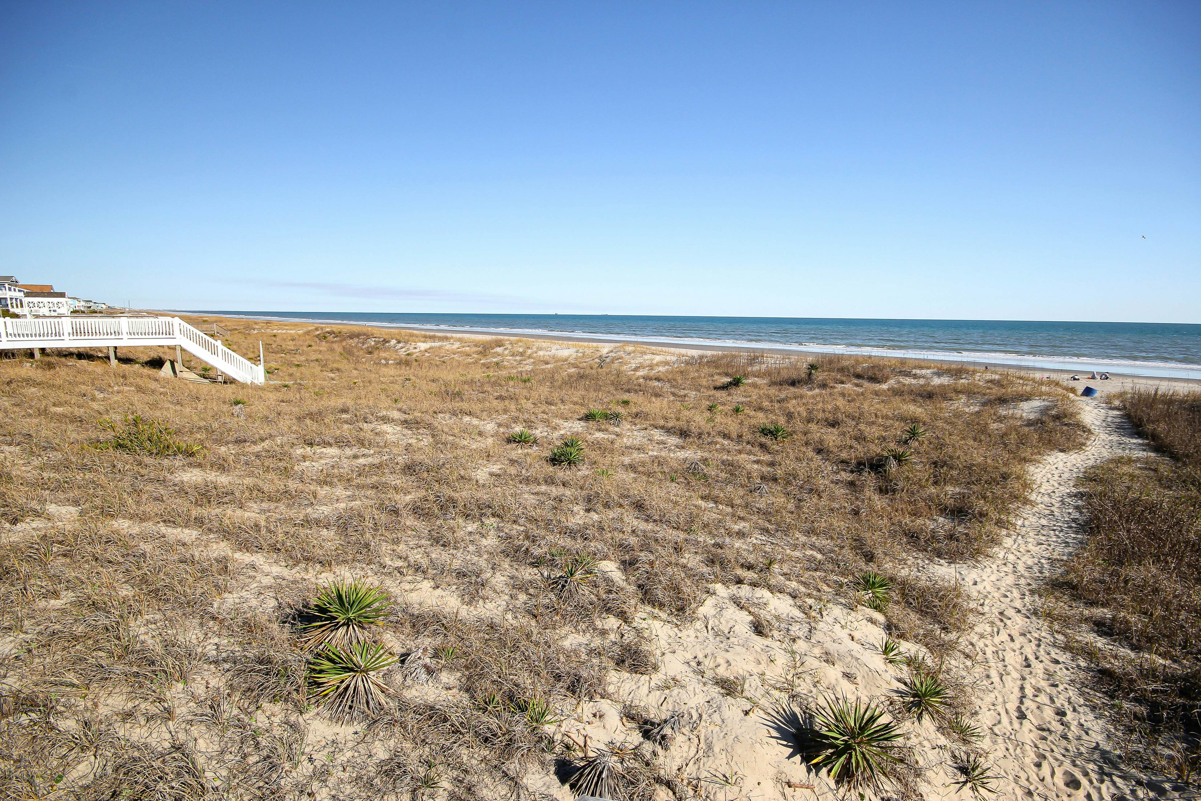 HB54 Captain's Villa 6-D Our White Pearl