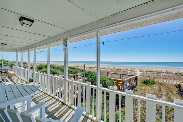 Wonderful beachfront house with private hot tub, W/D, deck, central AC, & WiFi