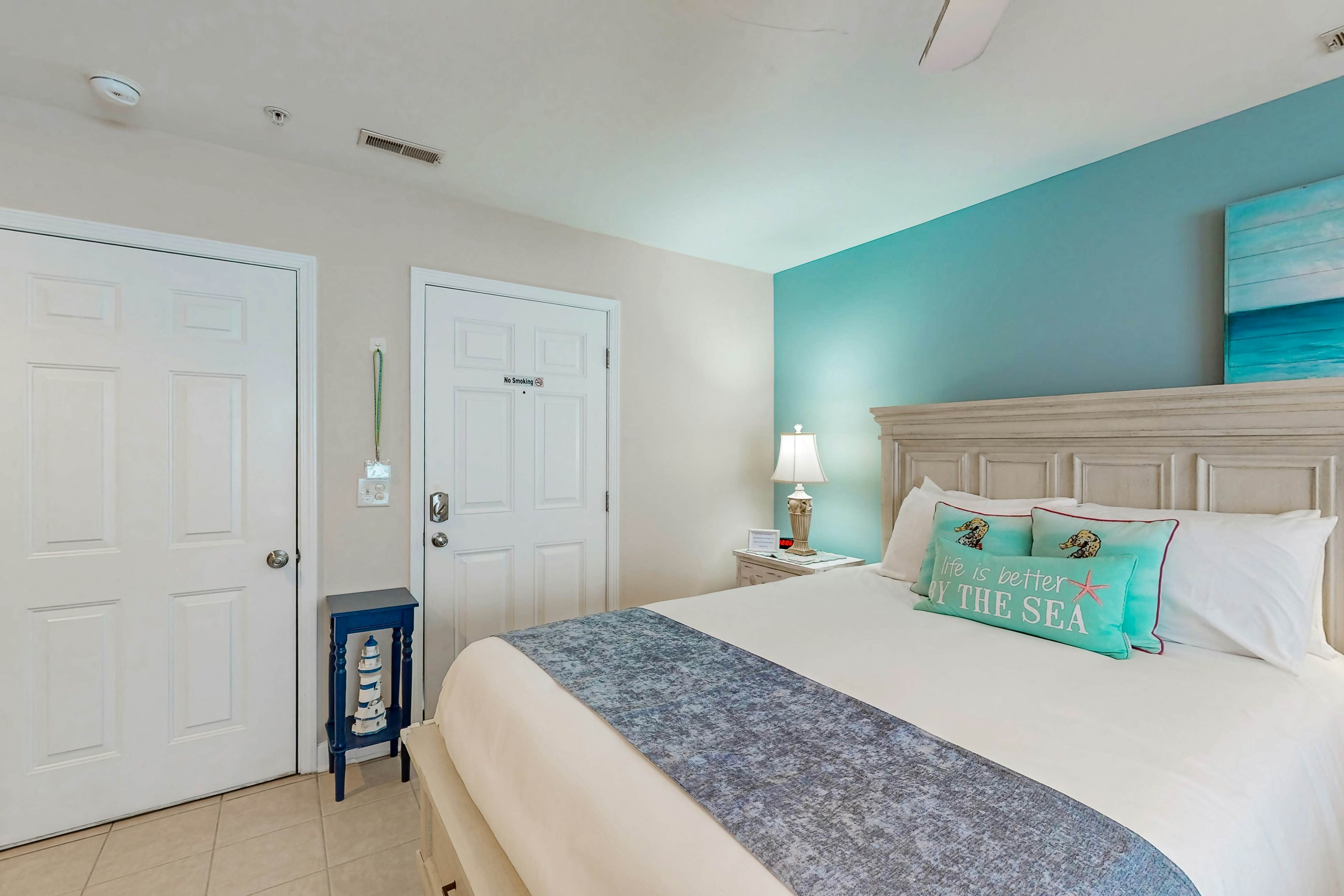 CAL18 Cozy in Calabash