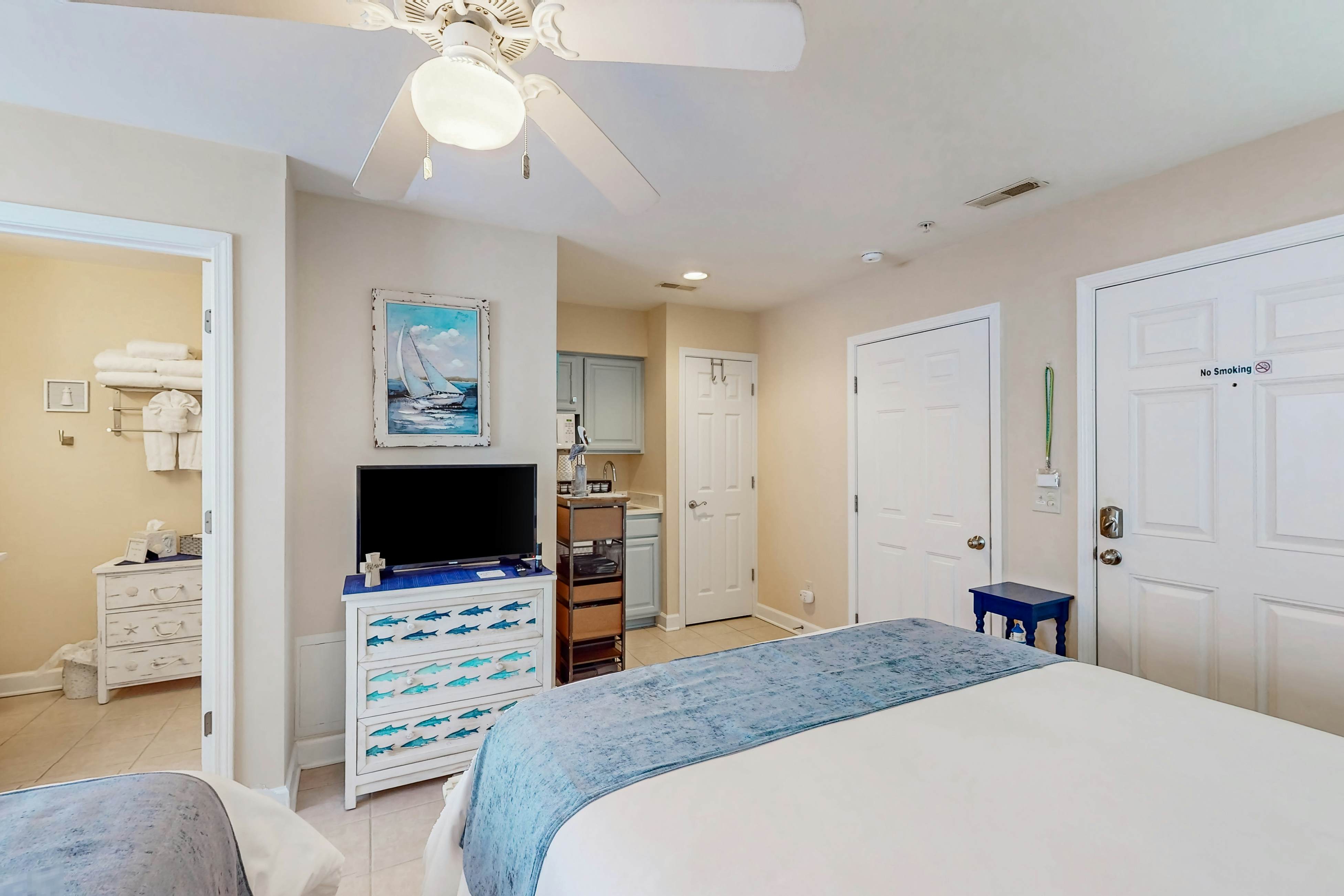 CAL18 Cozy in Calabash