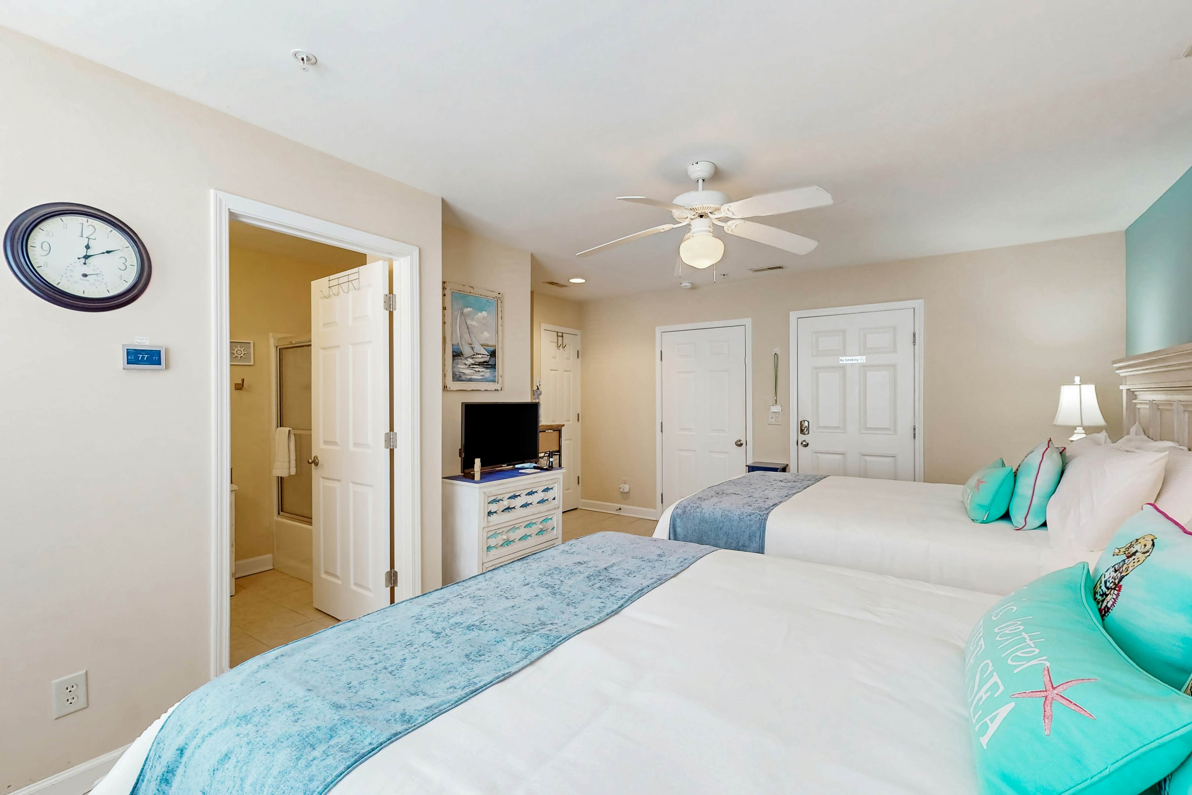 CAL18 Cozy in Calabash