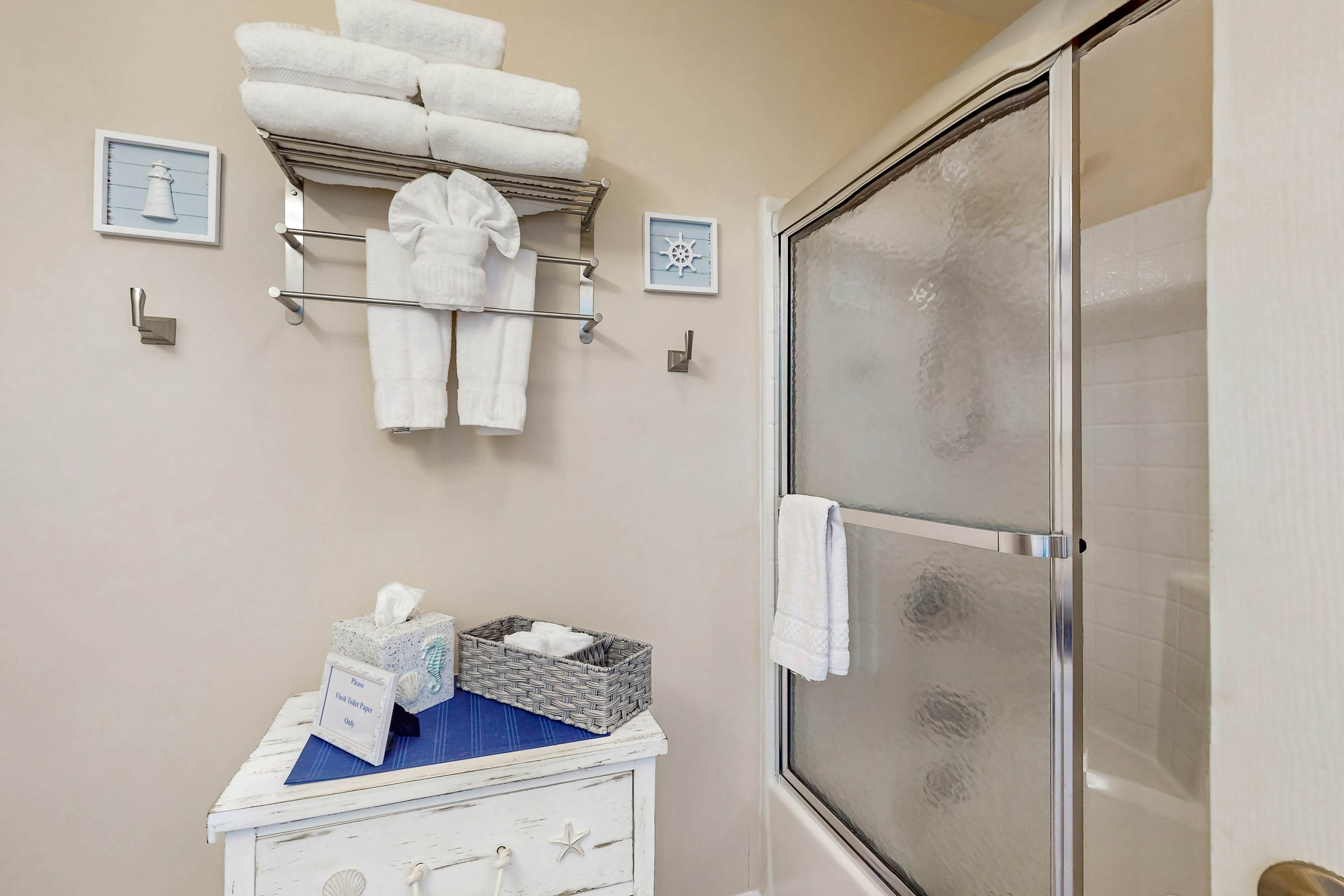 CAL18 Cozy in Calabash