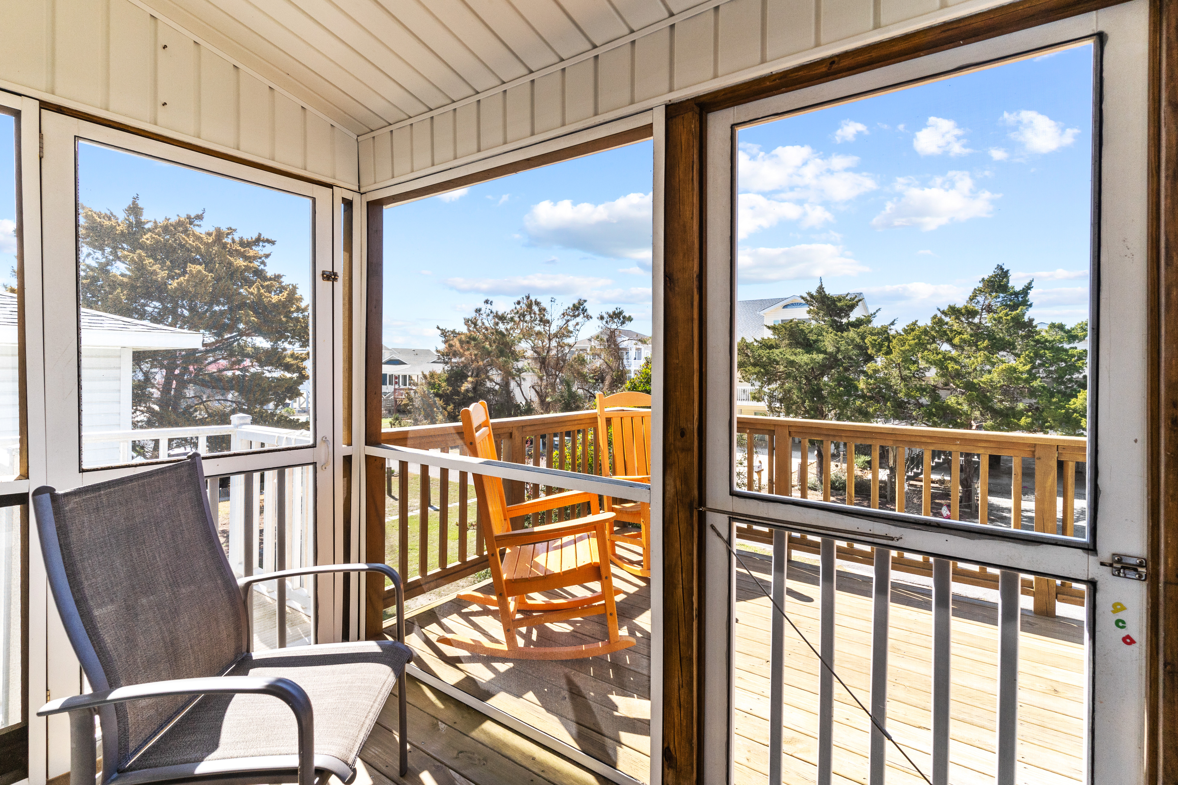 Lovely Family House Close to Waterway & Beach w/Free WiFi, Central AC, W/D, Deck