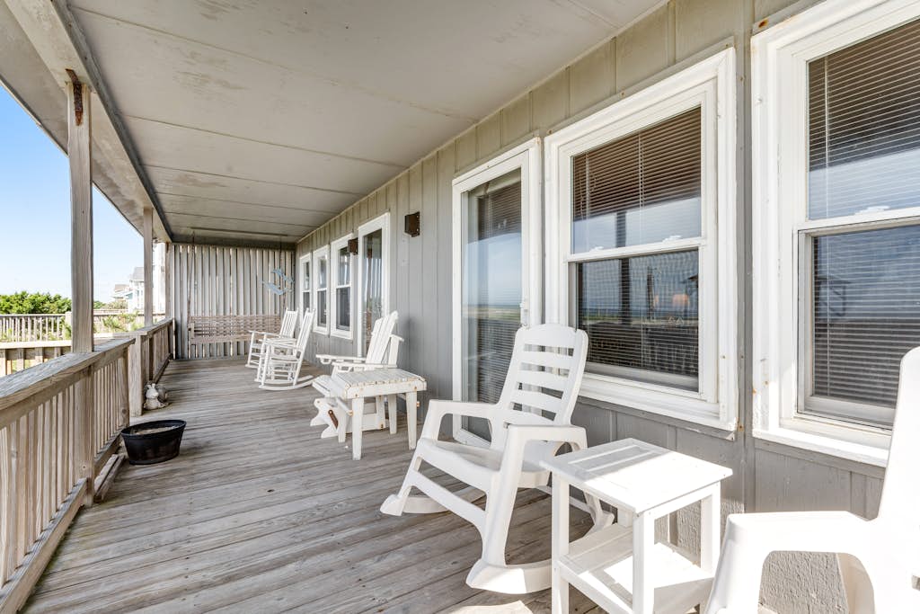 Fantastic Oceanfront Getaway w/ Patio, Deck, WiFi, Central AC, and Private W/D