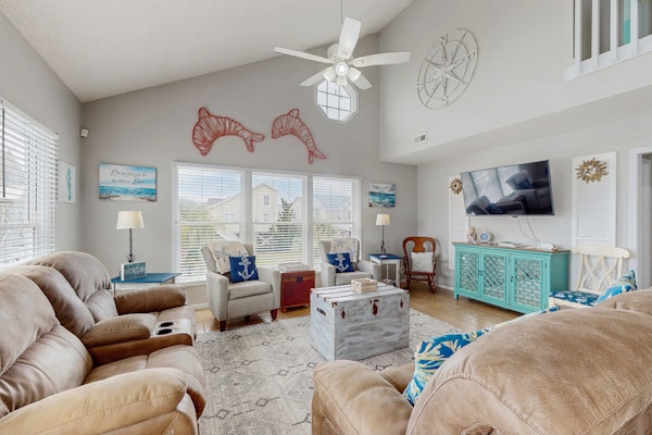 Stunning coastal home with shared oceanfront pool close to beach access