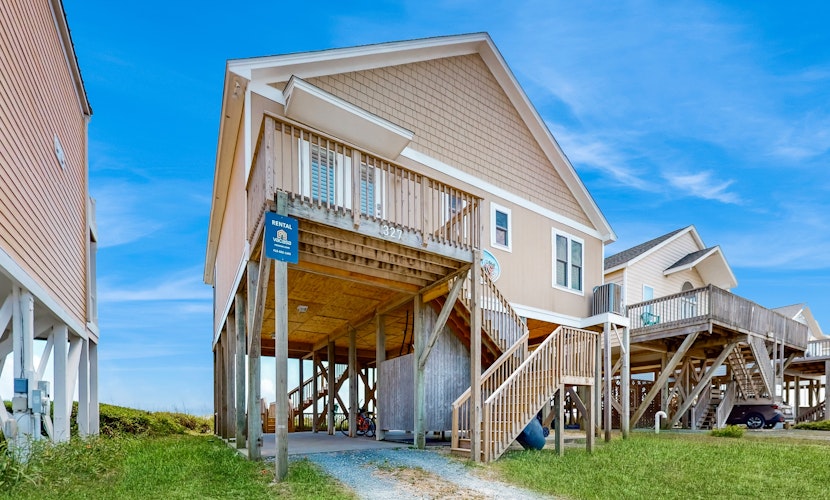 Oceanfront home with washer/dryer and private walkway to the beach