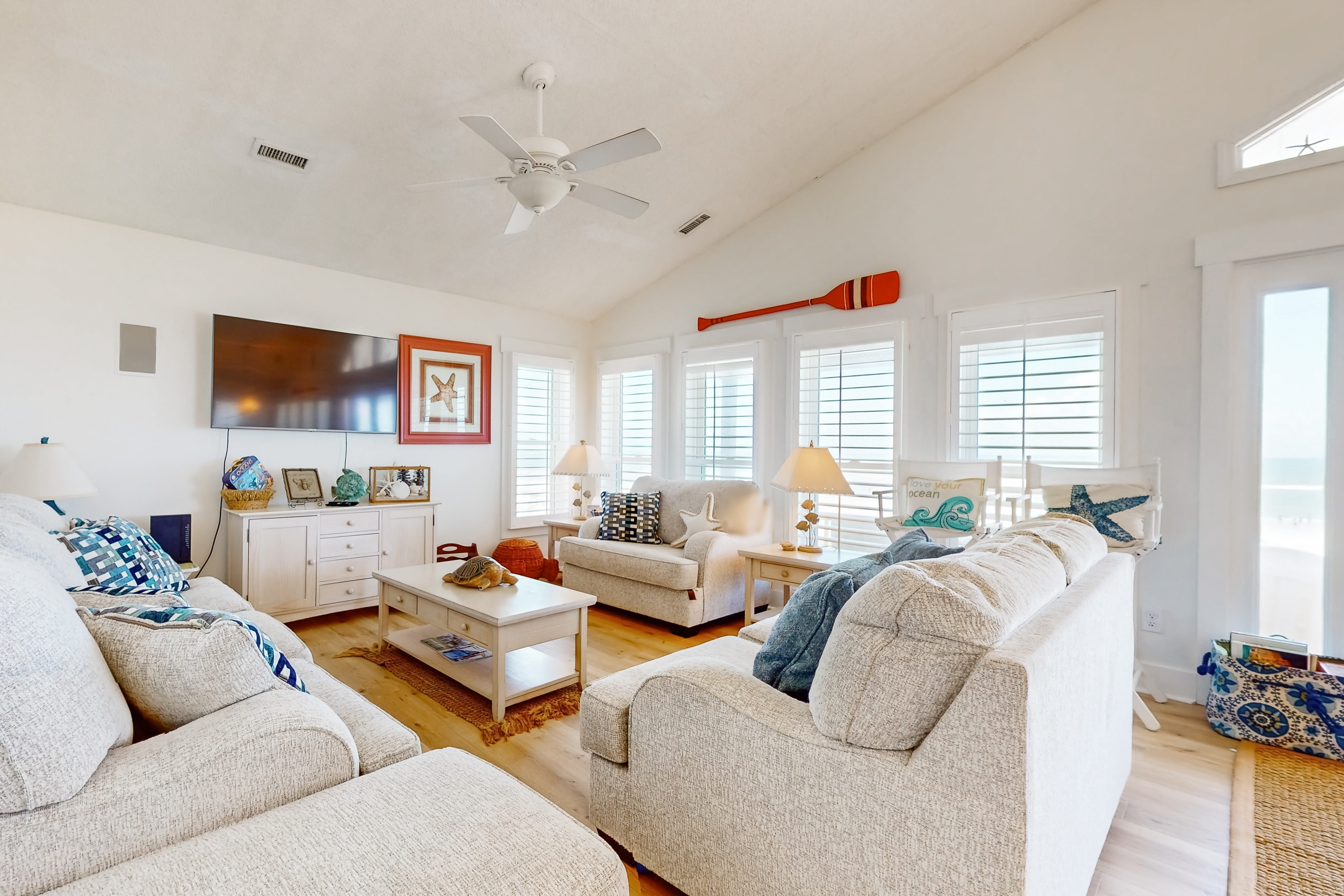 Oceanfront home with washer/dryer and private walkway to the beach