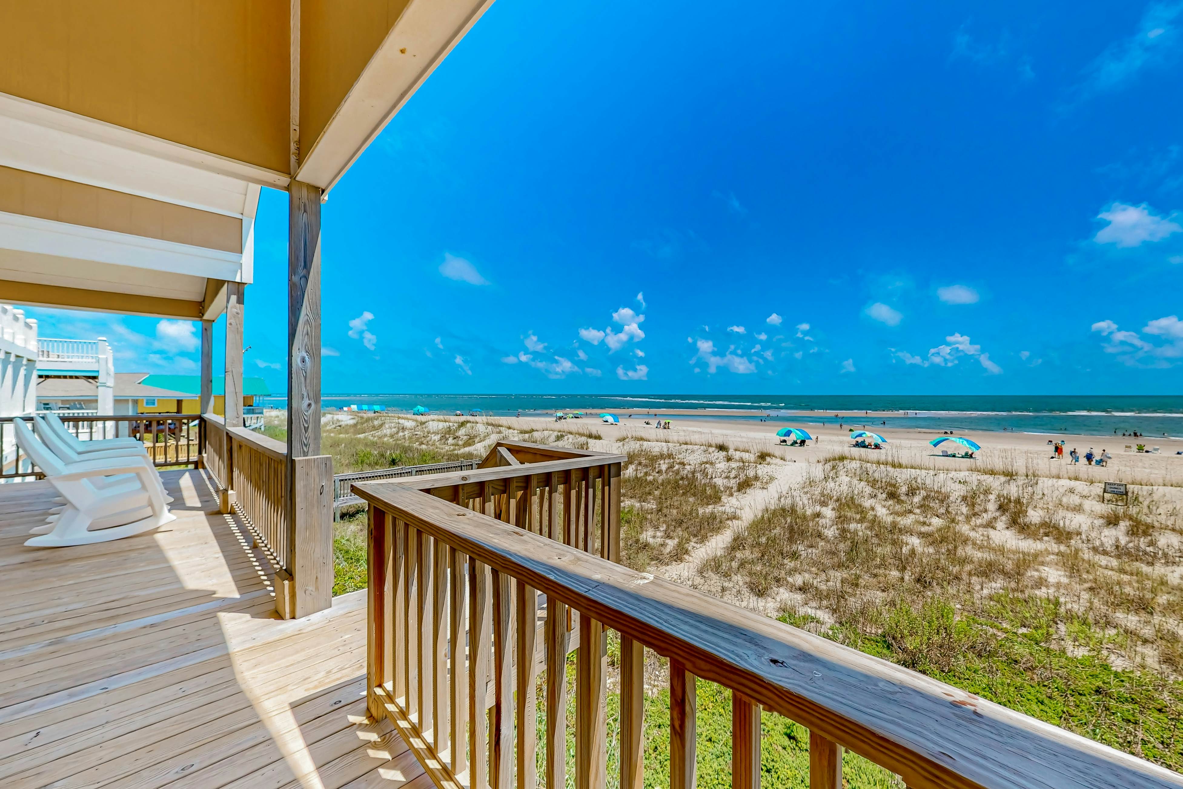 HB148 Queen B by the Sea