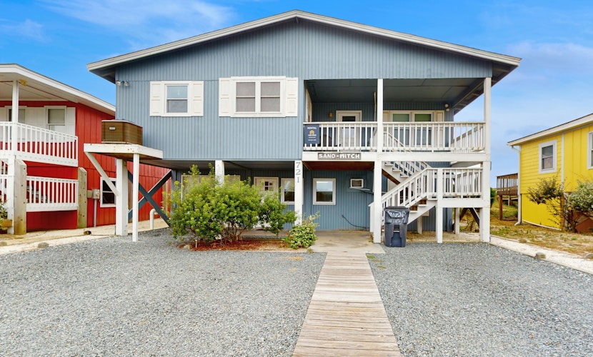 Inviting Oceanfront Home with Sundeck, Private Walkway to Beach & Outdoor Shower
