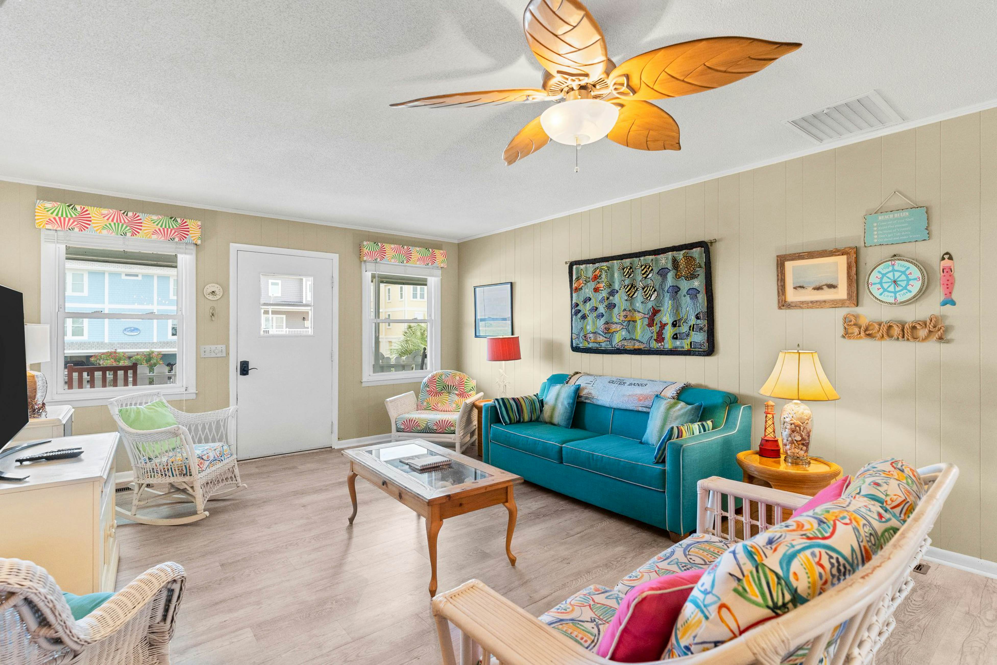 HB182 Sisters Of The Sea