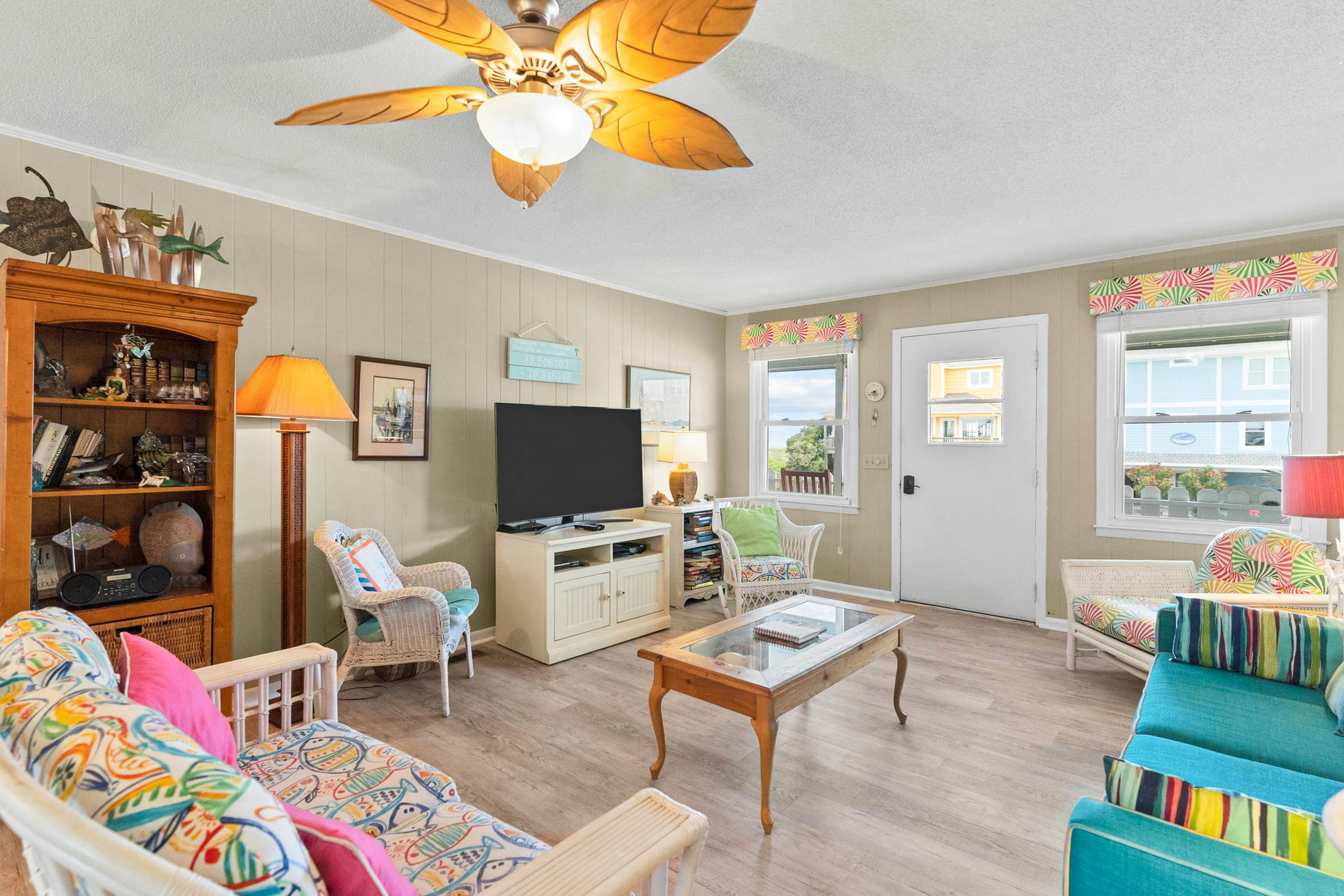 HB182 Sisters Of The Sea