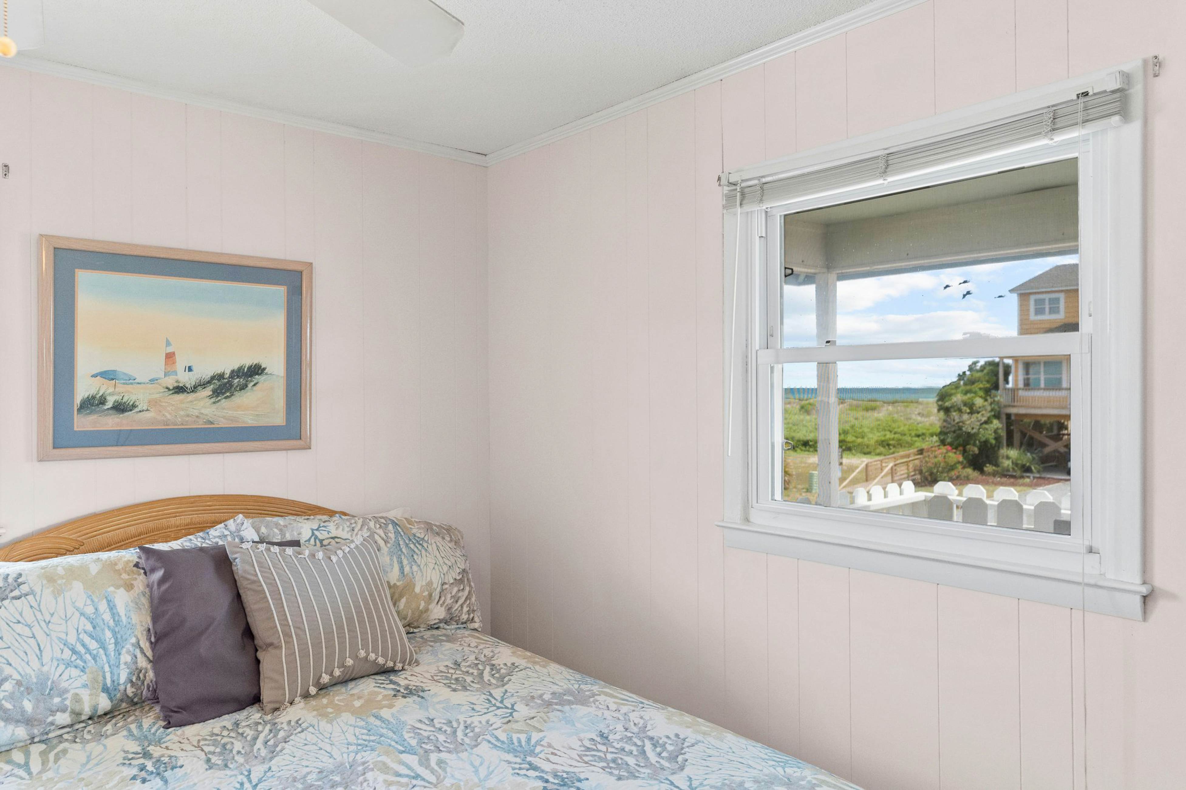 HB182 Sisters Of The Sea