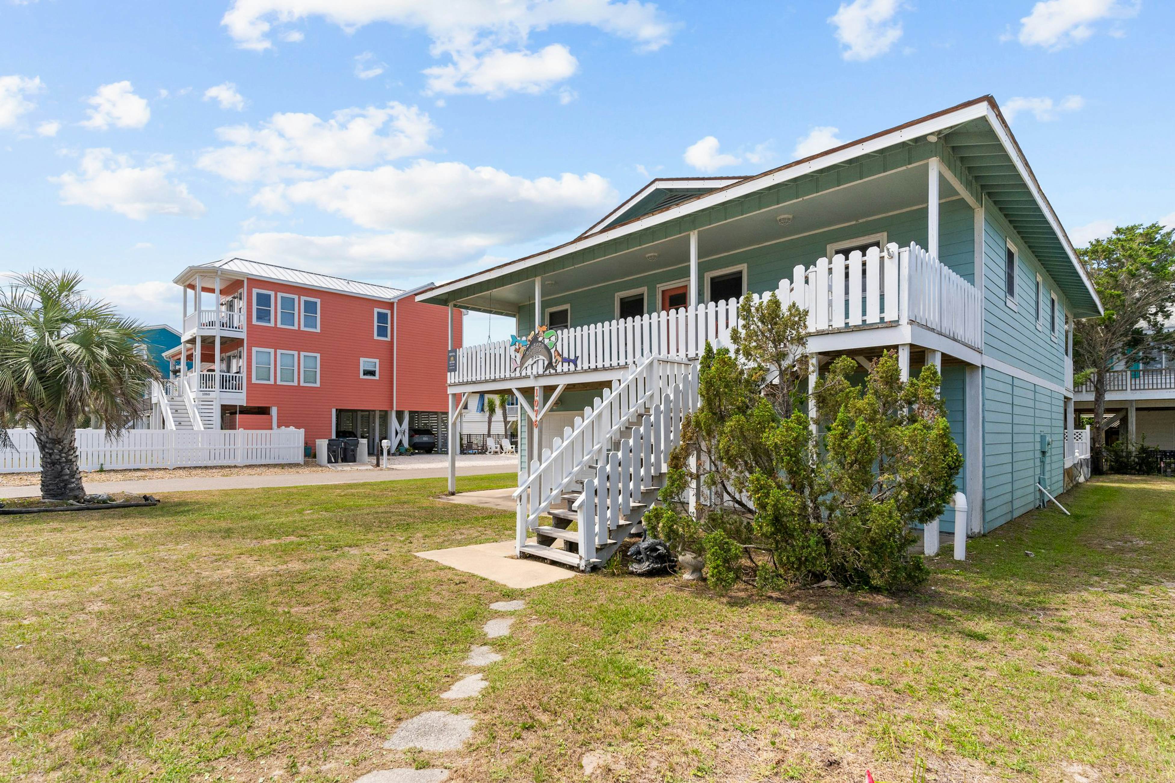 HB182 Sisters Of The Sea