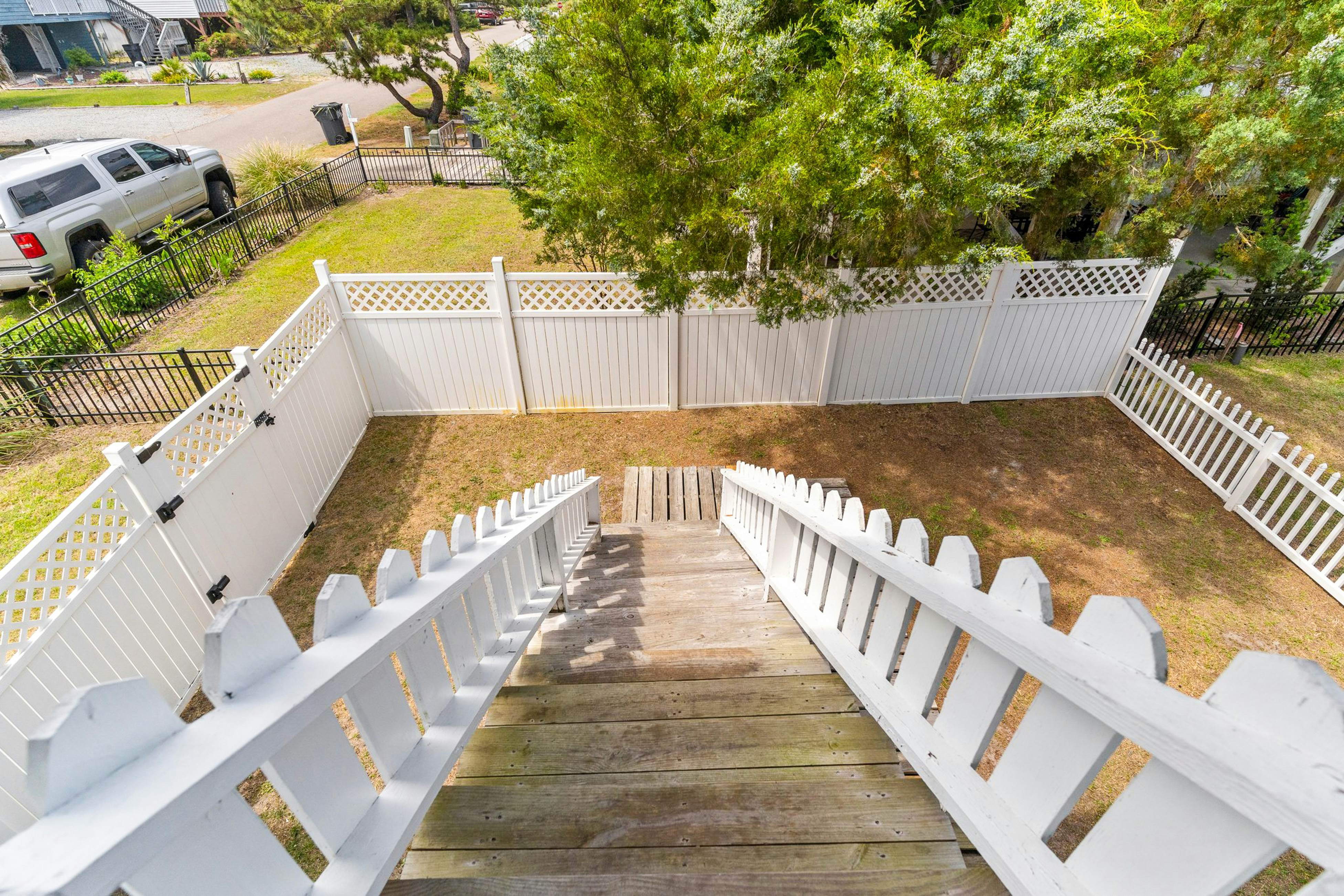 HB182 Sisters Of The Sea