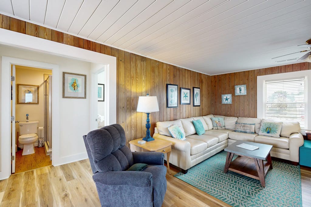 Oceanfront Home with Dreamy Sundeck View, Walkway to Beach, Washer/Dryer & WiFi