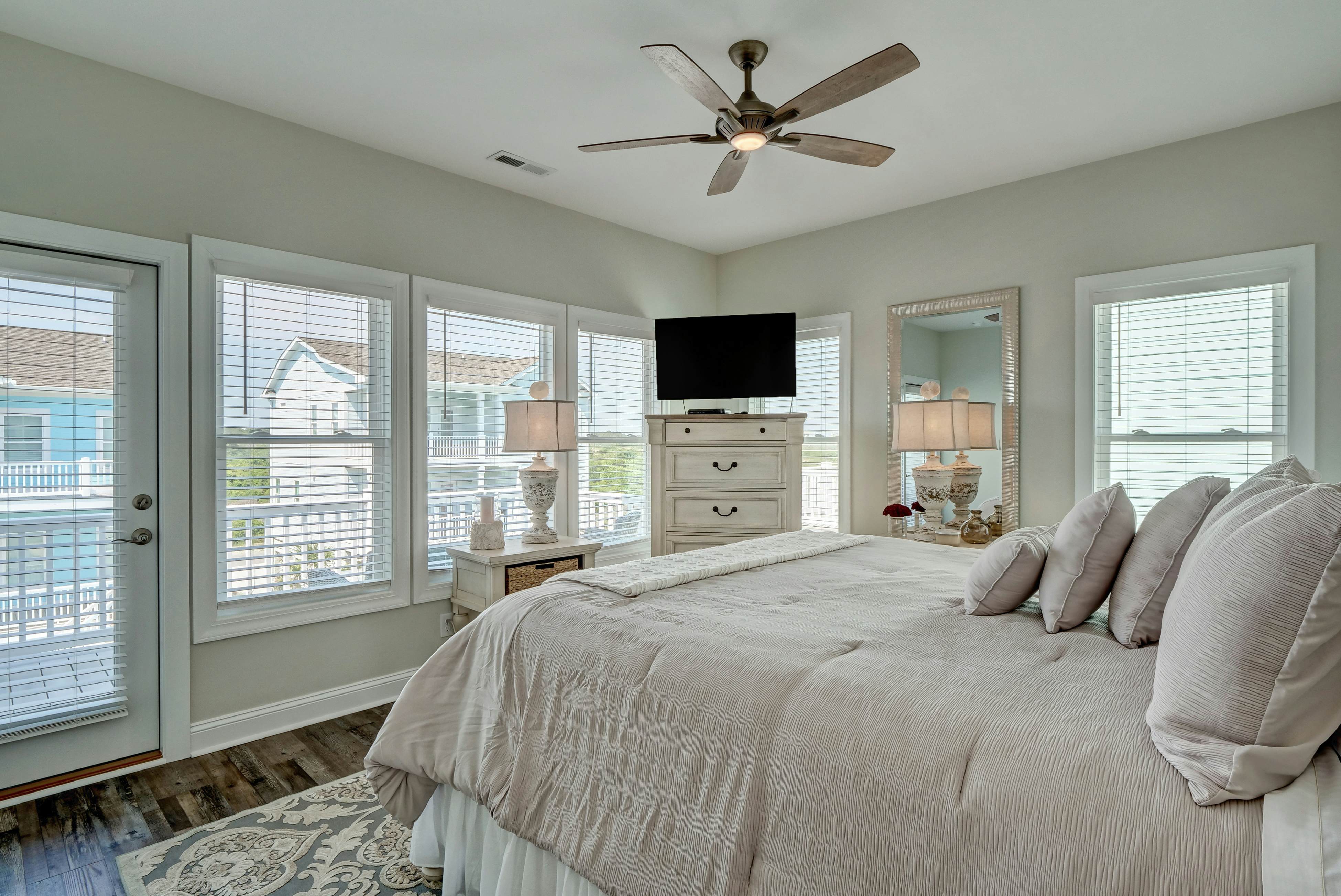 HB201 Time Out of Mind