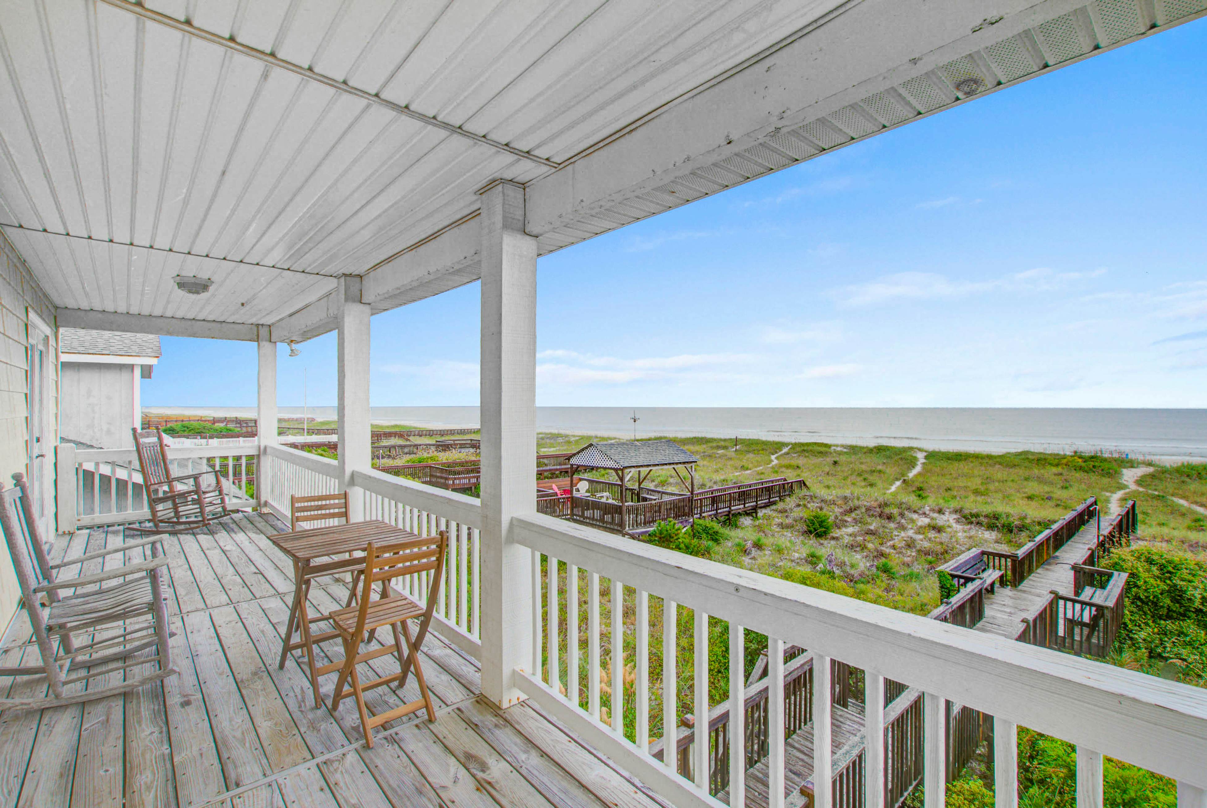 HB207  Turtle Landing