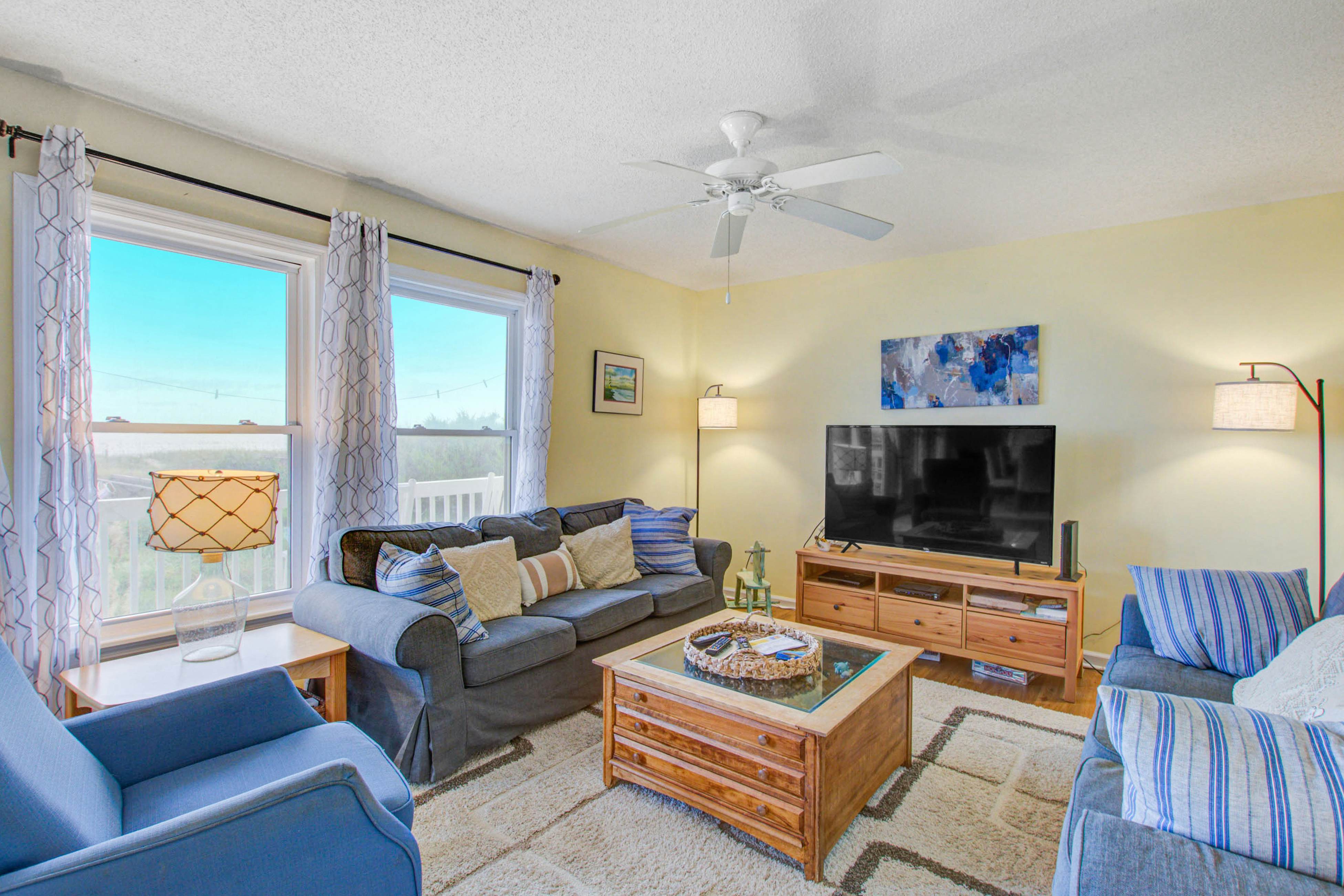 HB207  Turtle Landing