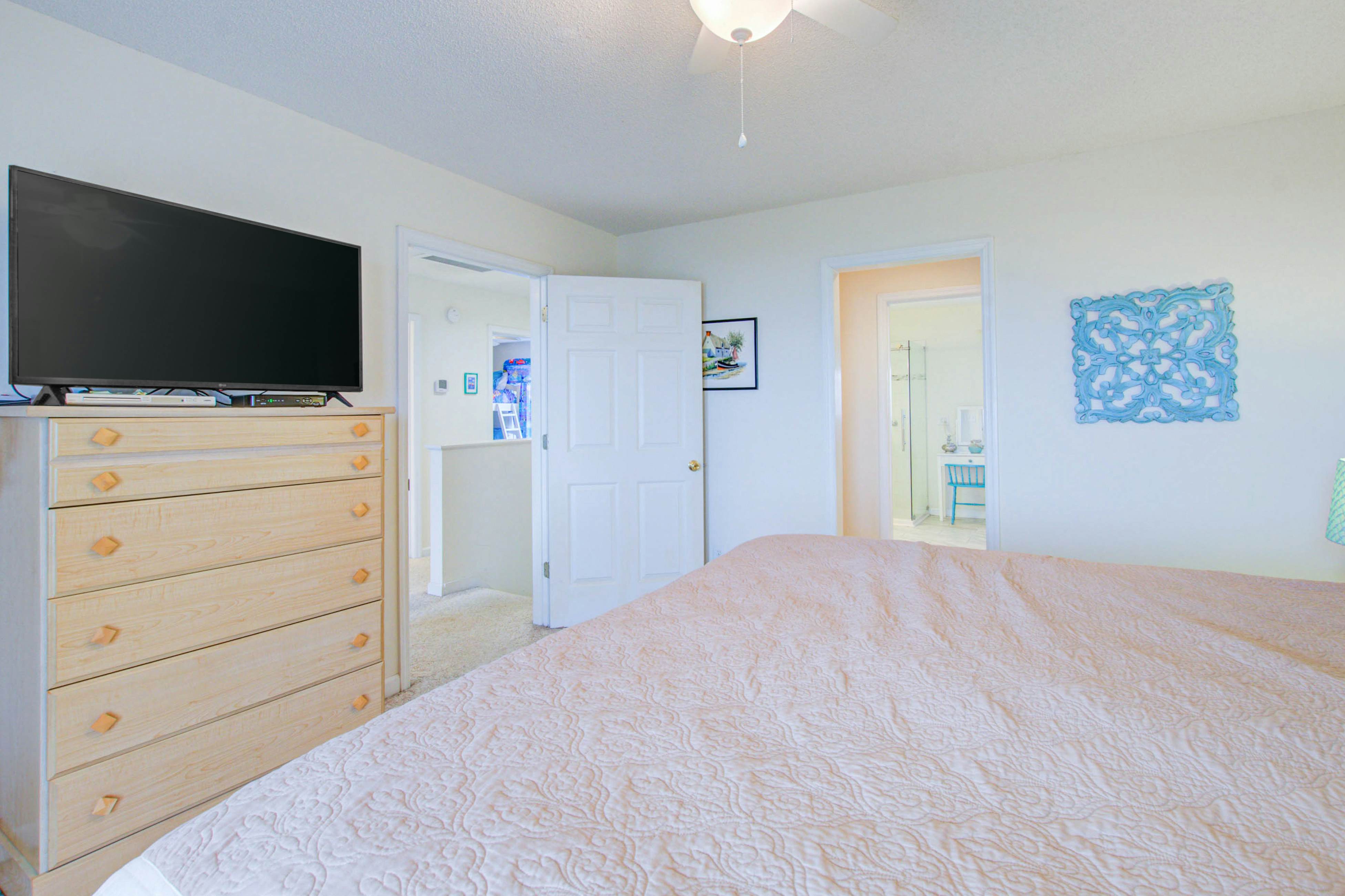 HB207  Turtle Landing