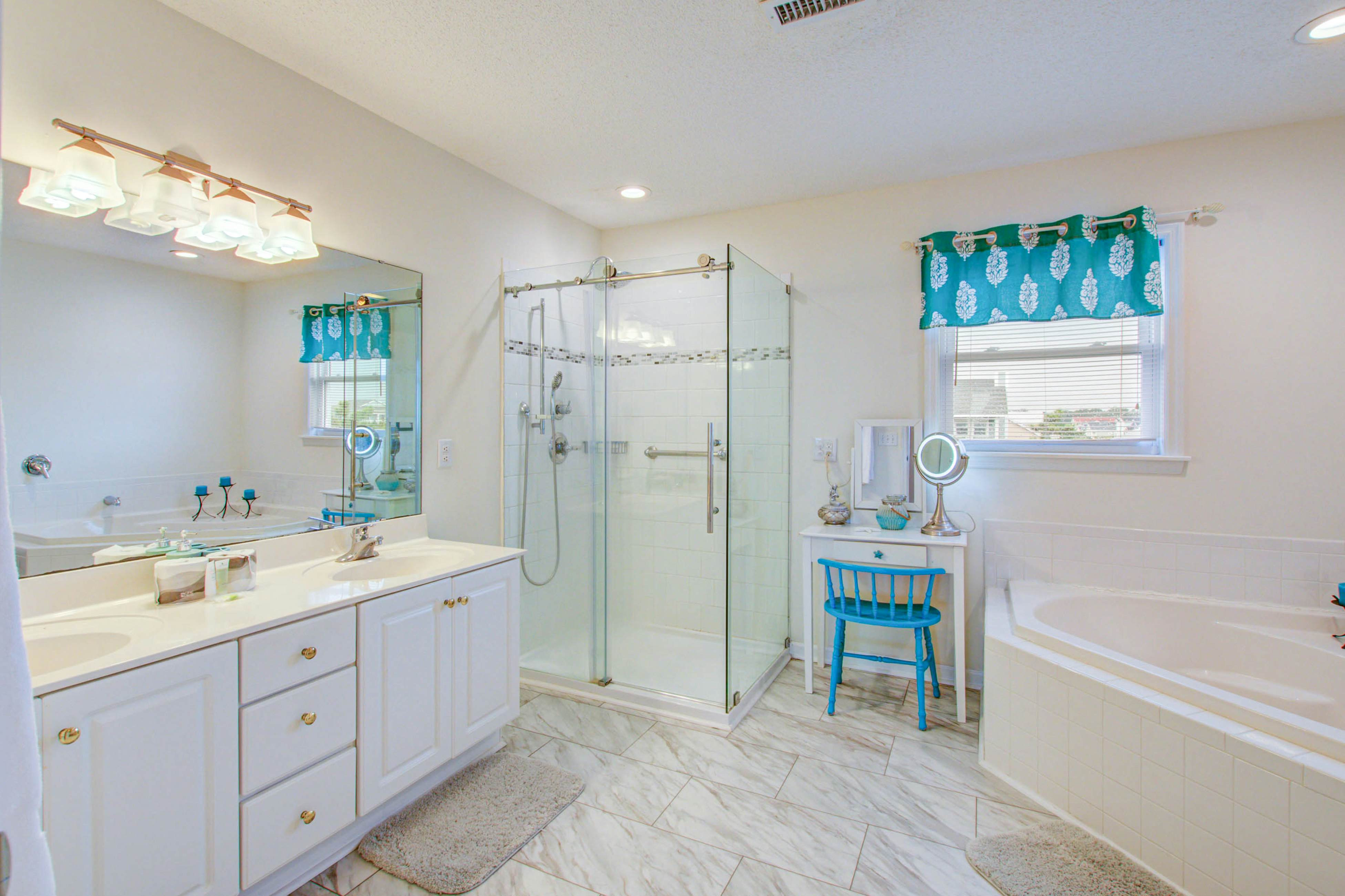 HB207  Turtle Landing