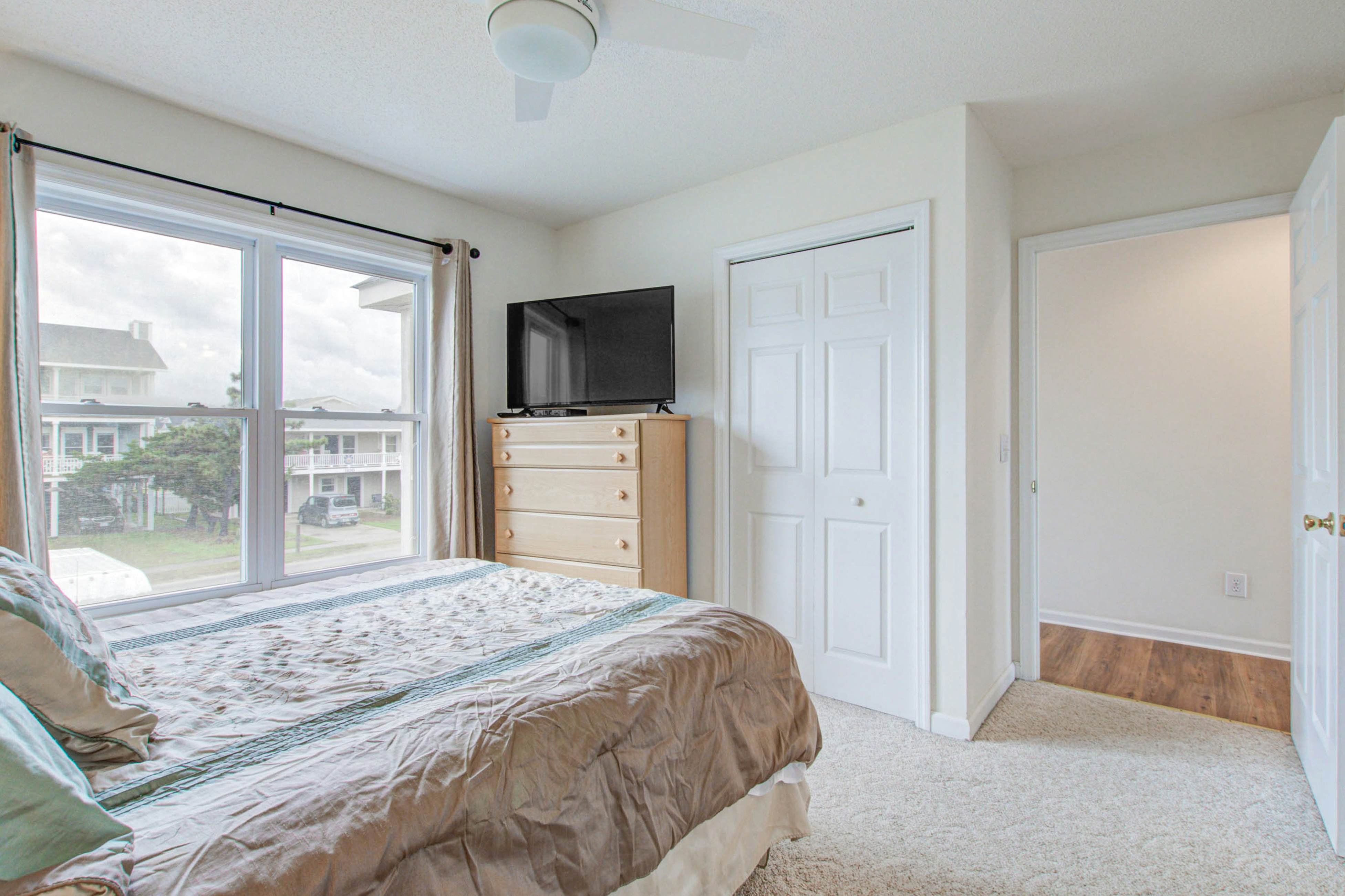 HB207  Turtle Landing