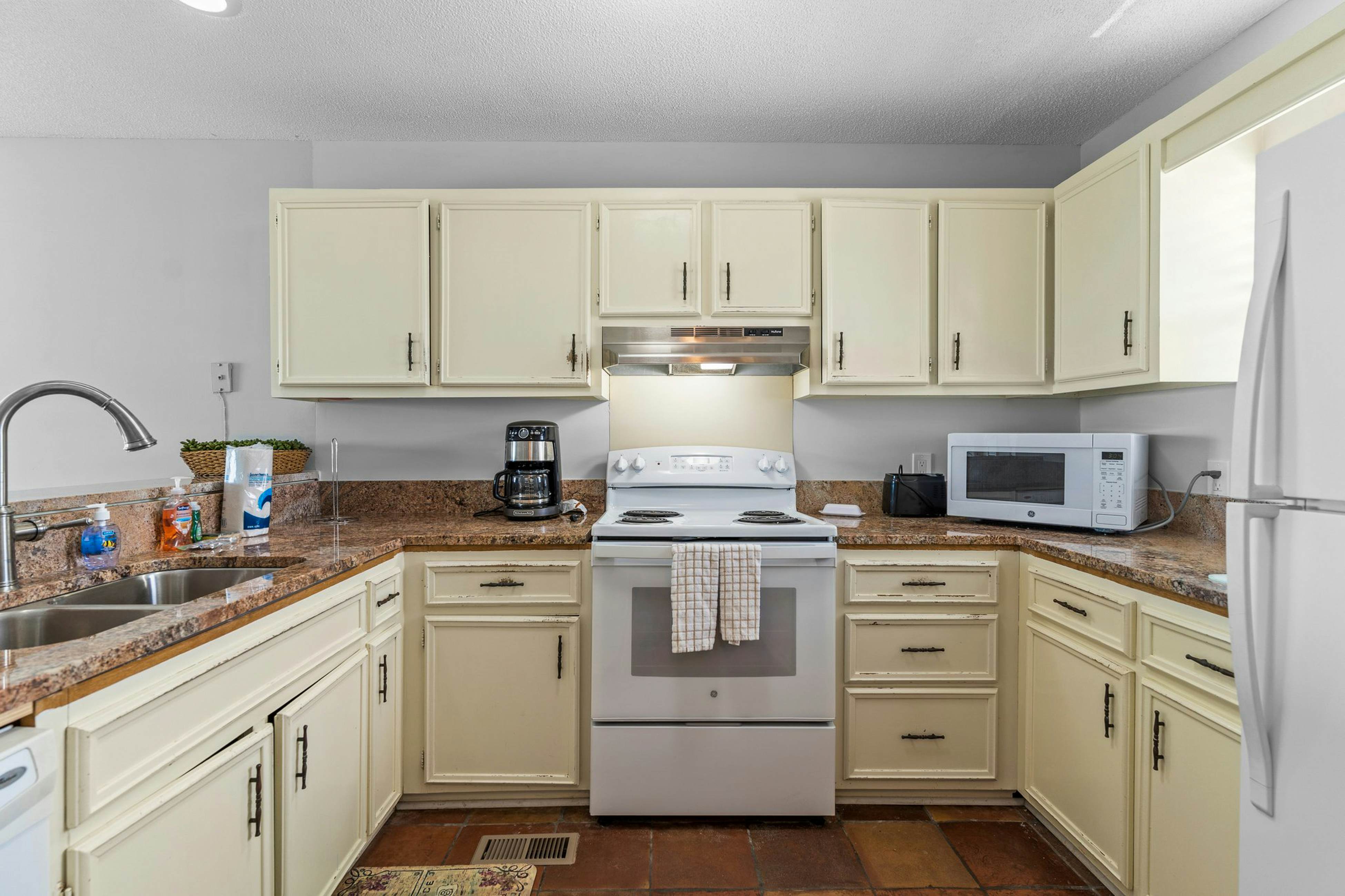 HB241 Bayview East & West