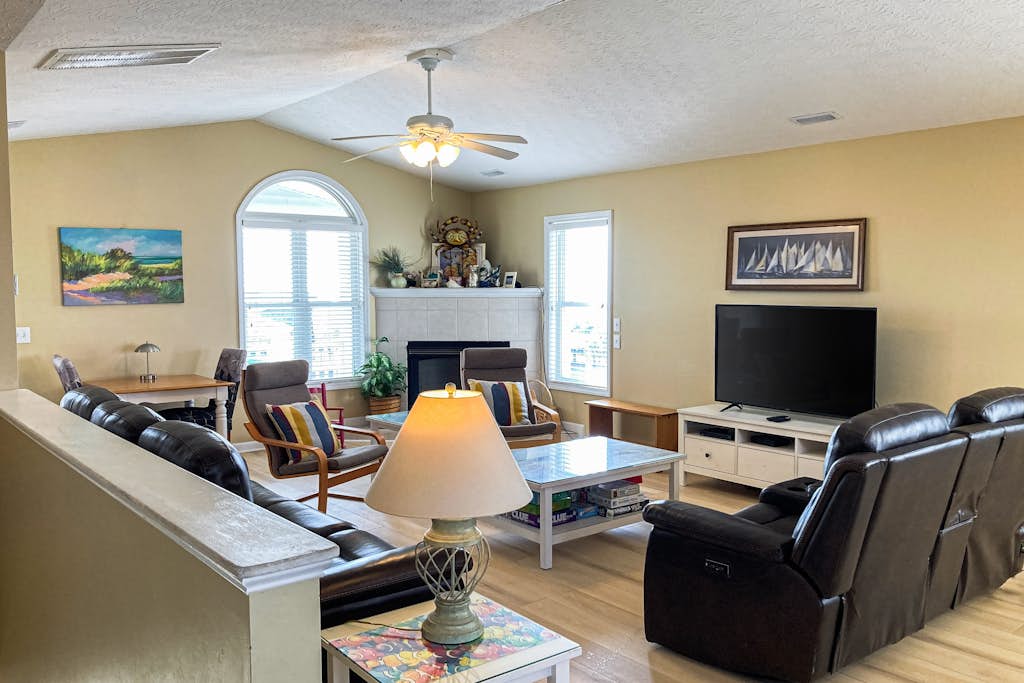 Dog-friendly home with NEW FLOORING THROUGHOUT, decks, & private hot tub