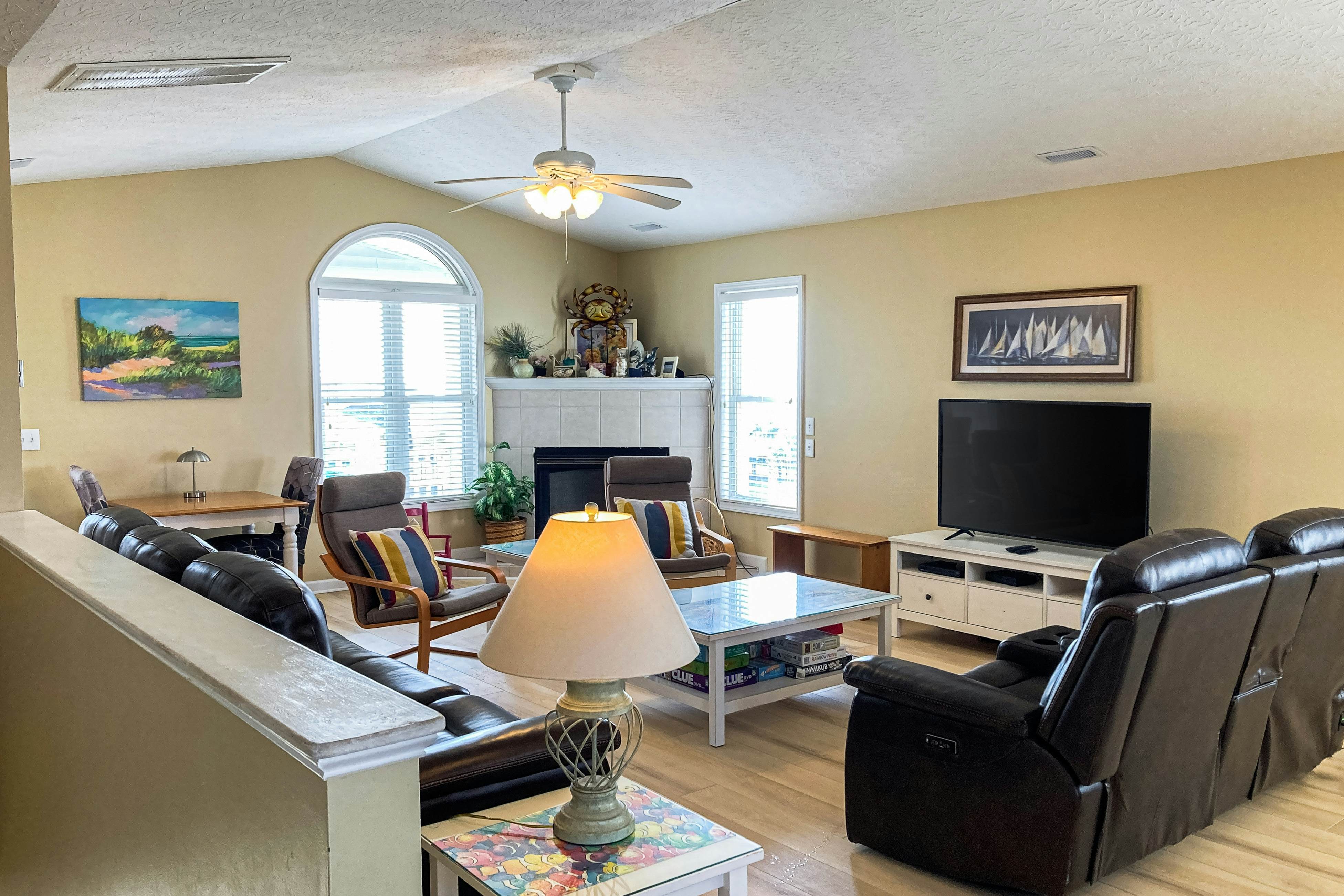 HB238 Happy Together