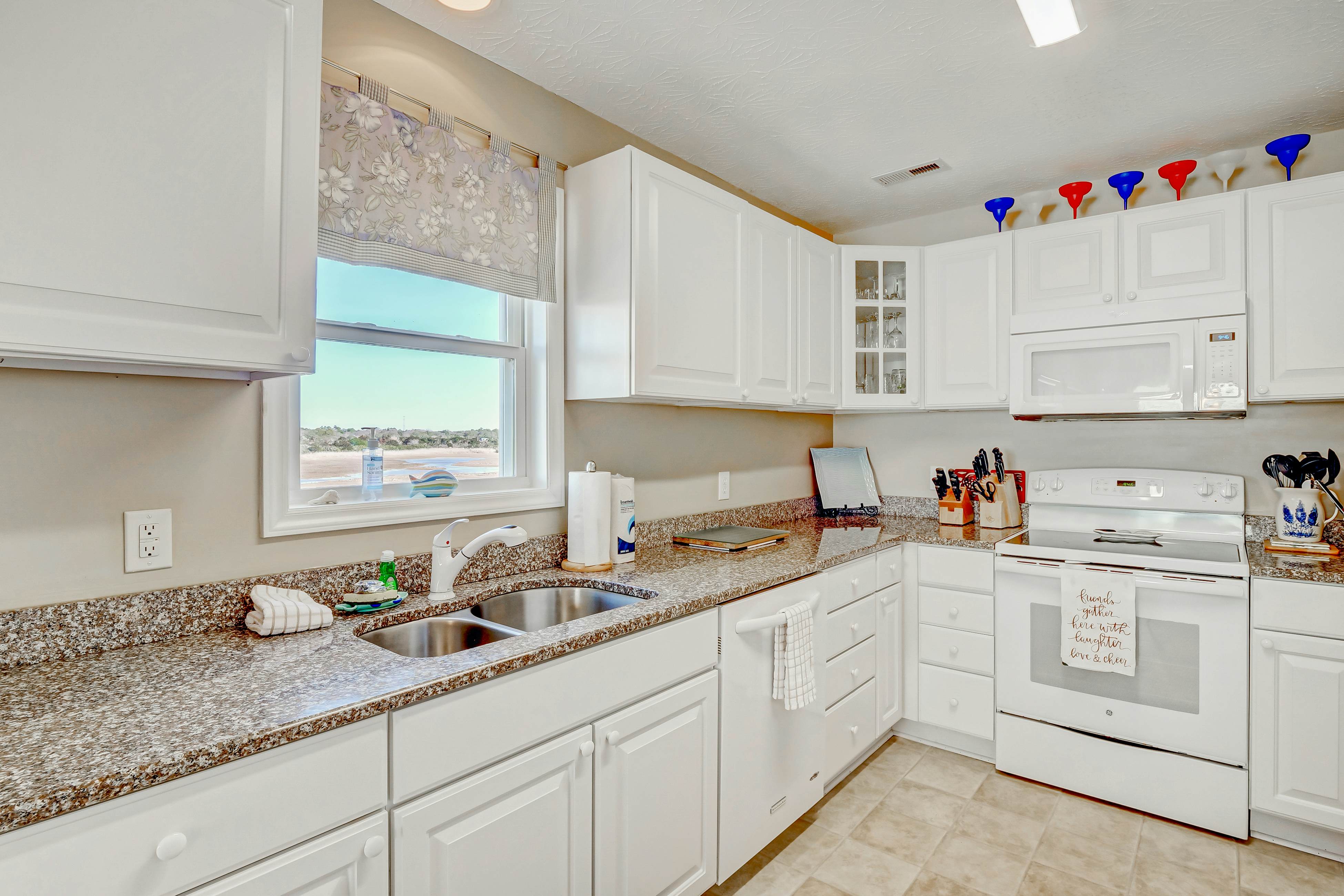 HB238 Happy Together