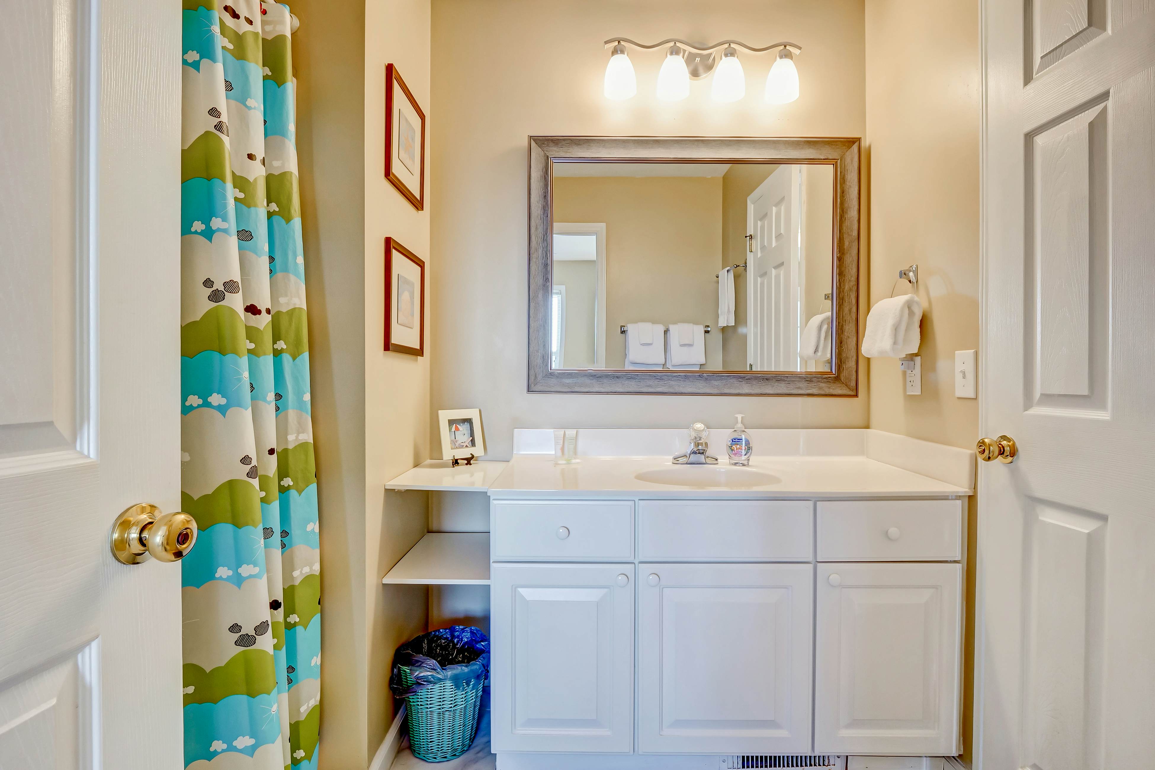 HB238 Happy Together