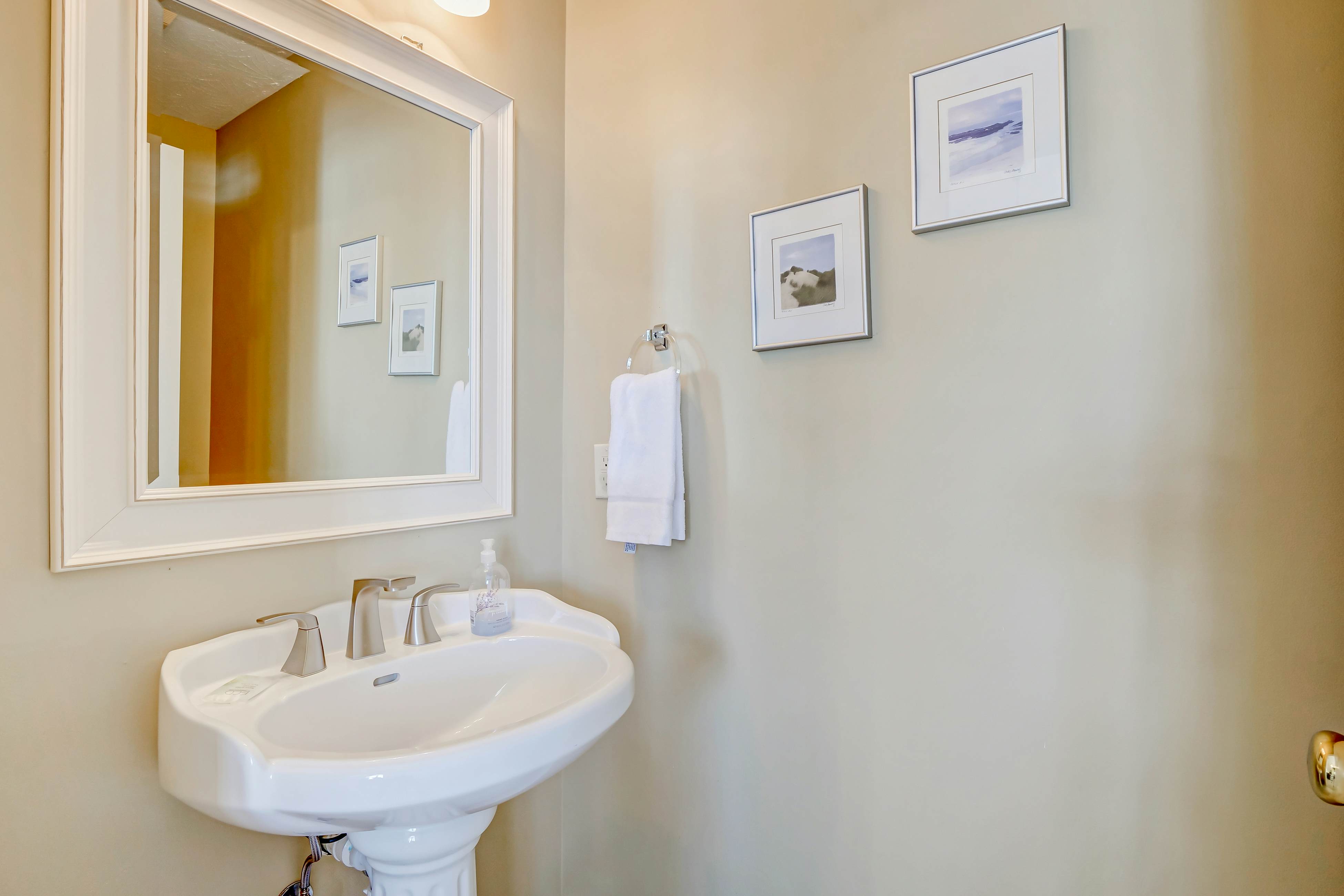 HB238 Happy Together