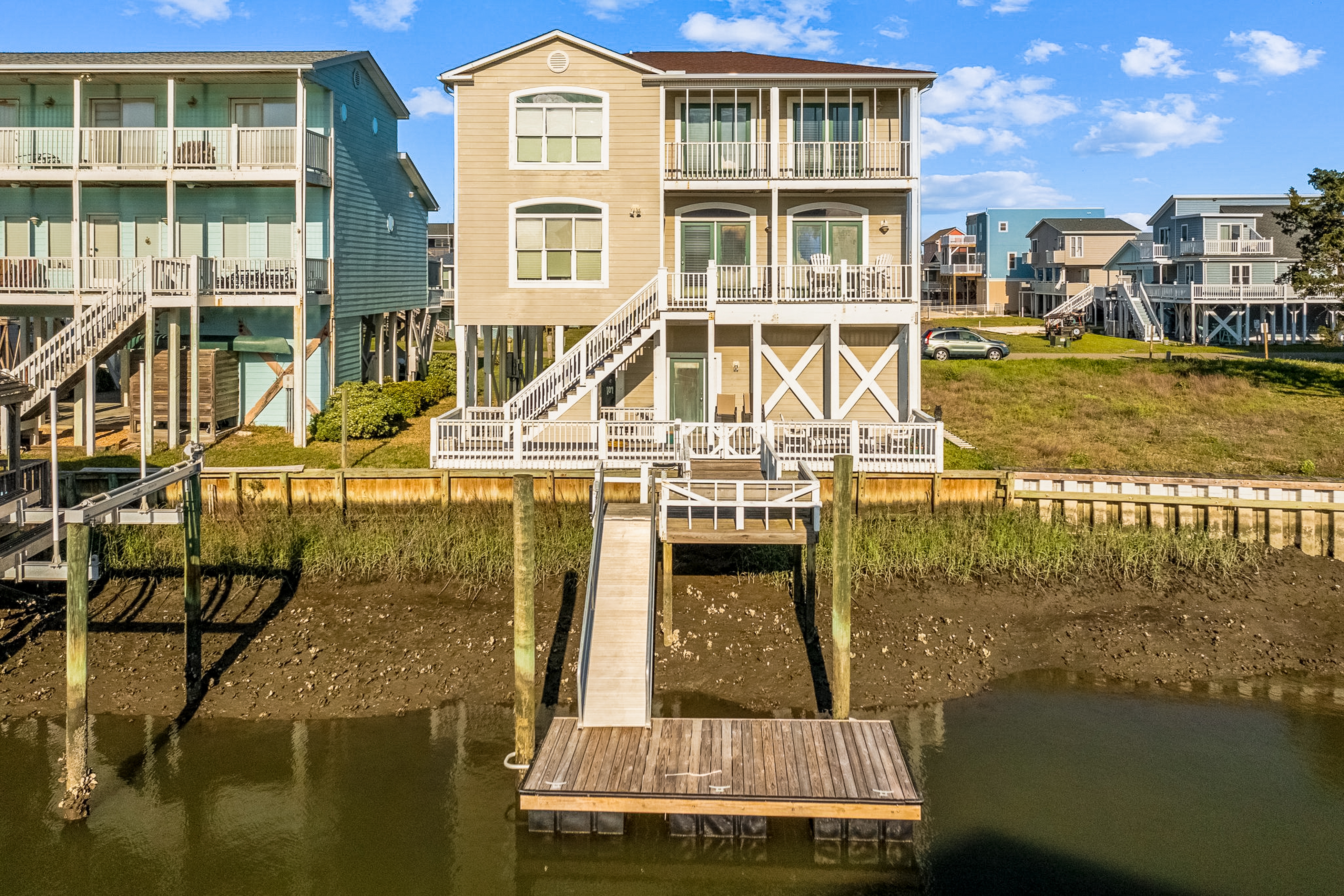 HB274 Weekend at Ernie's