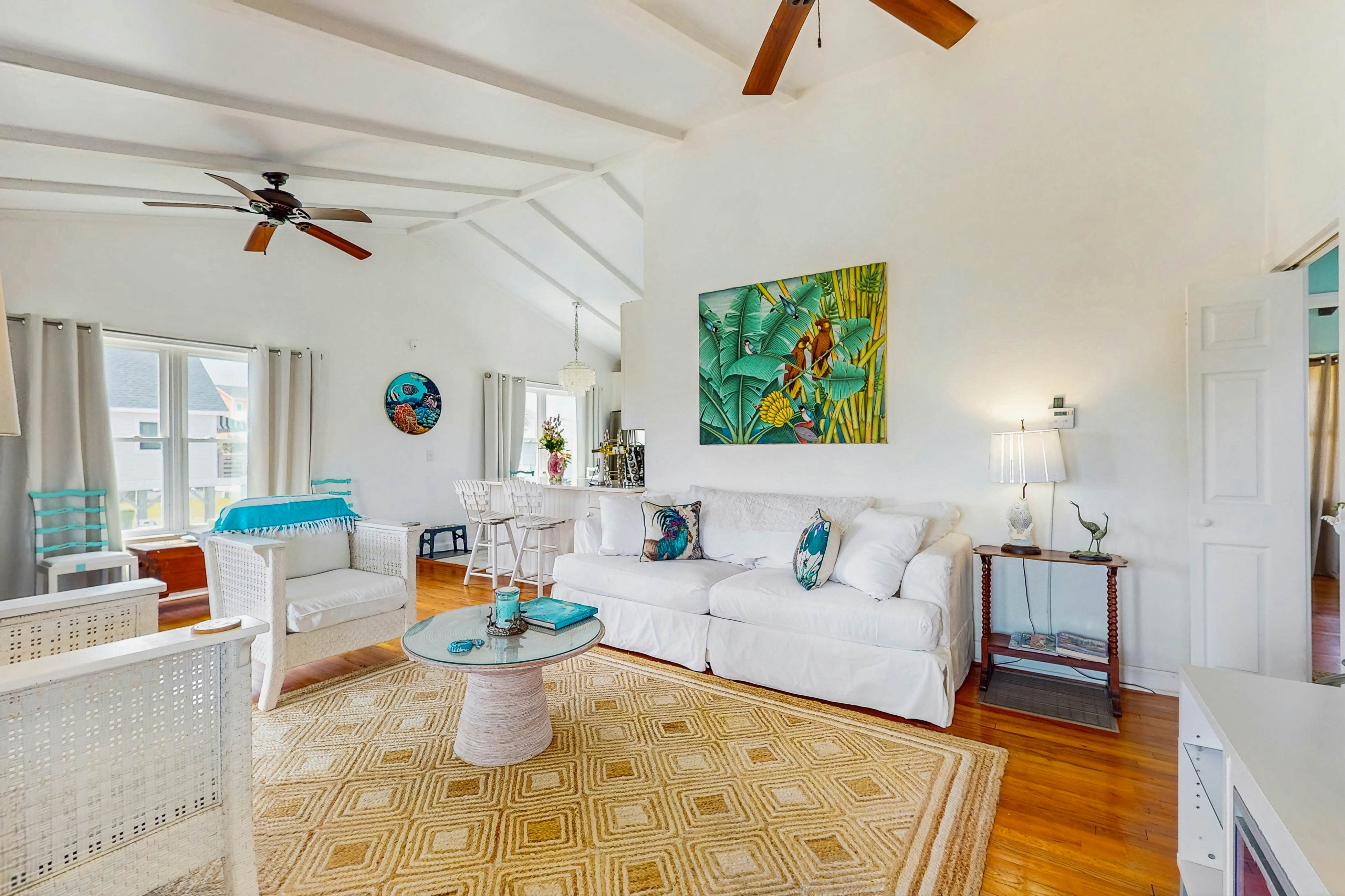 HB297 Holden the Waves- Private Boat and Floating Dock