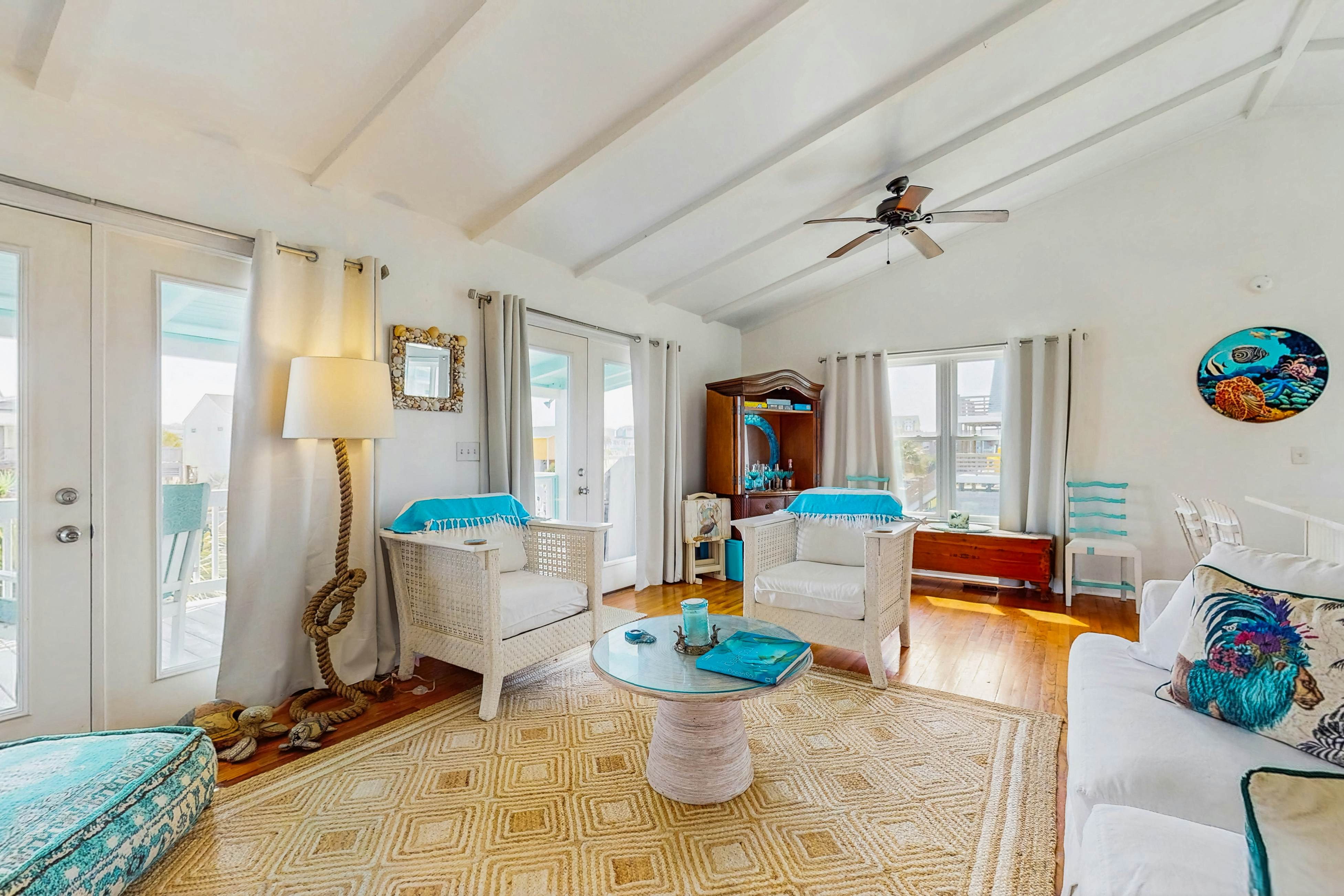 HB297 Holden the Waves- Private Boat and Floating Dock