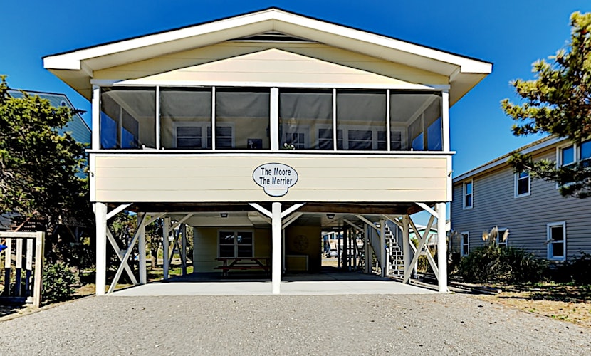 Charming Dual-Suite Beachside Cottage | Ocean Views on Porch | Steps to Sand