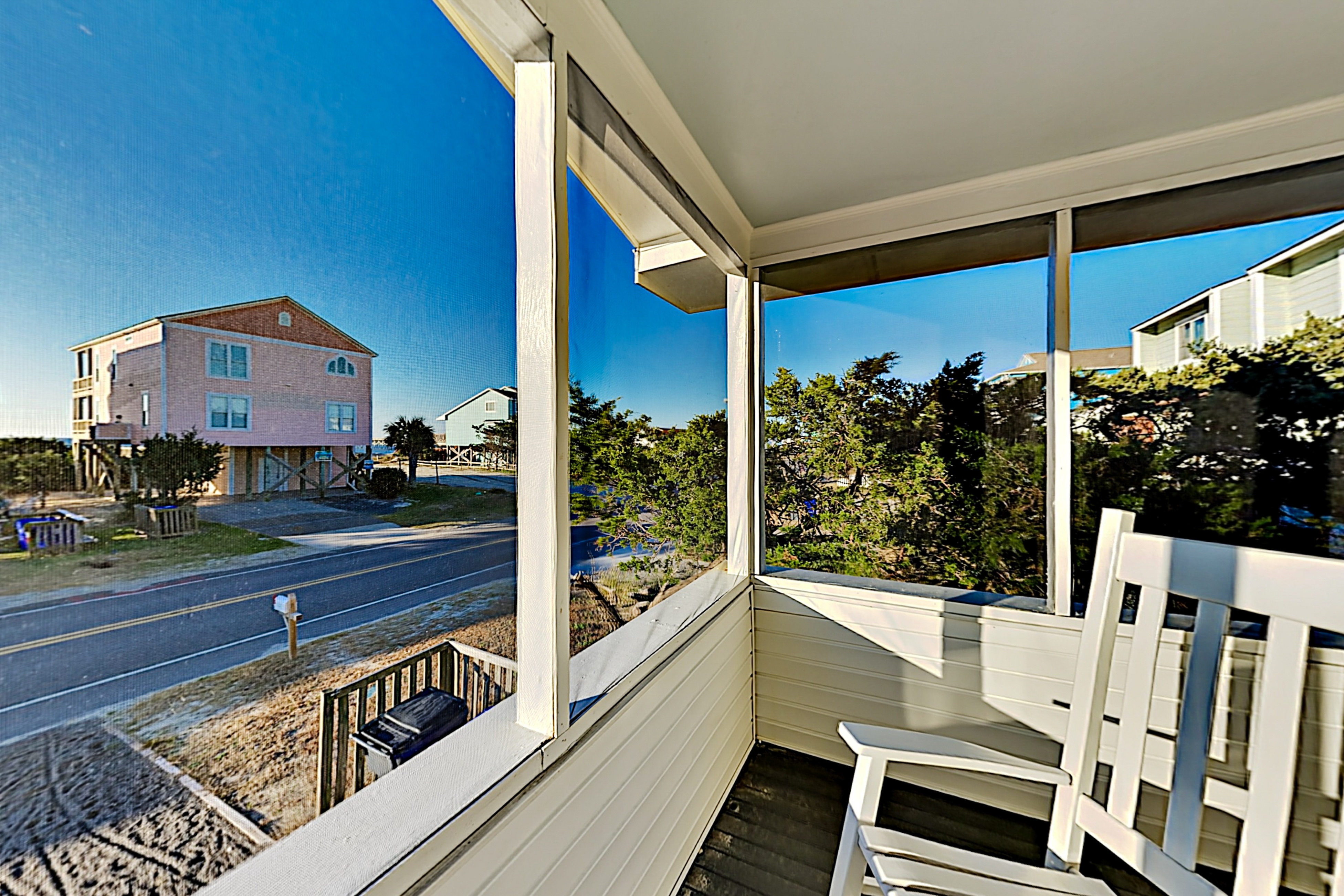 Charming Dual-Suite Beachside Cottage | Ocean Views on Porch | Steps to Sand