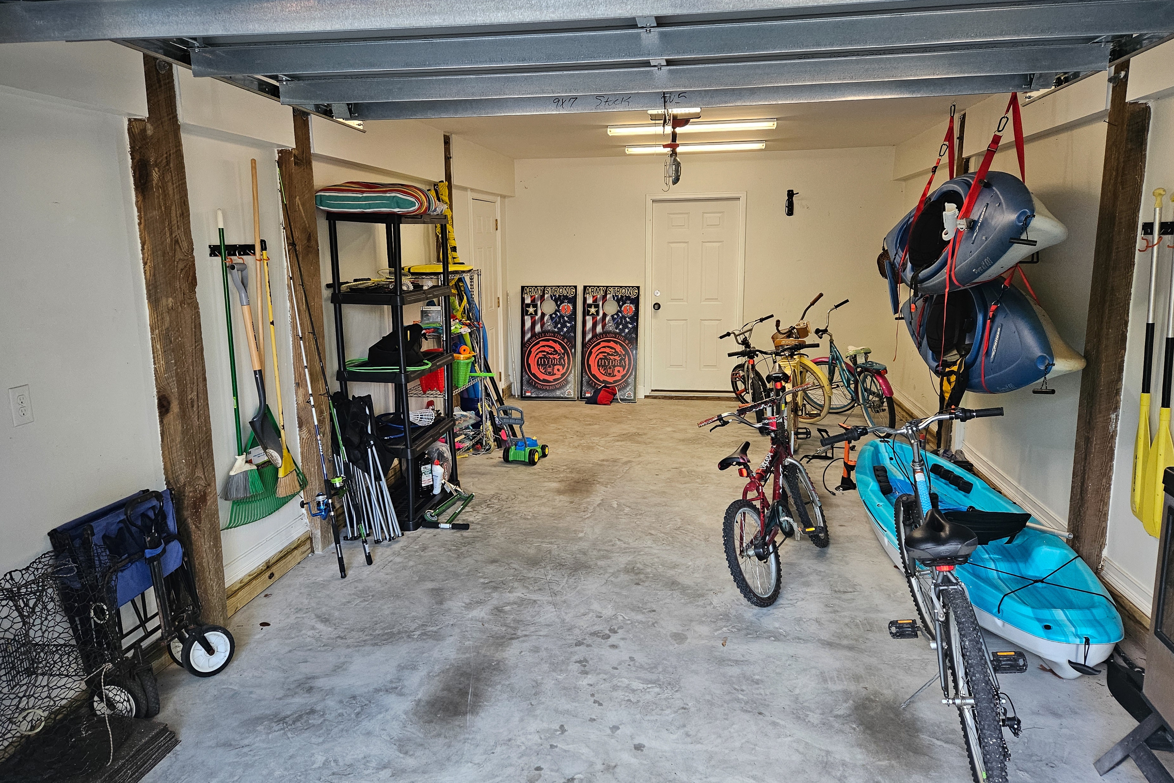 Seas the Day | Screened Porch & Bikes | Walk to Beach & Intracoastal Waterway