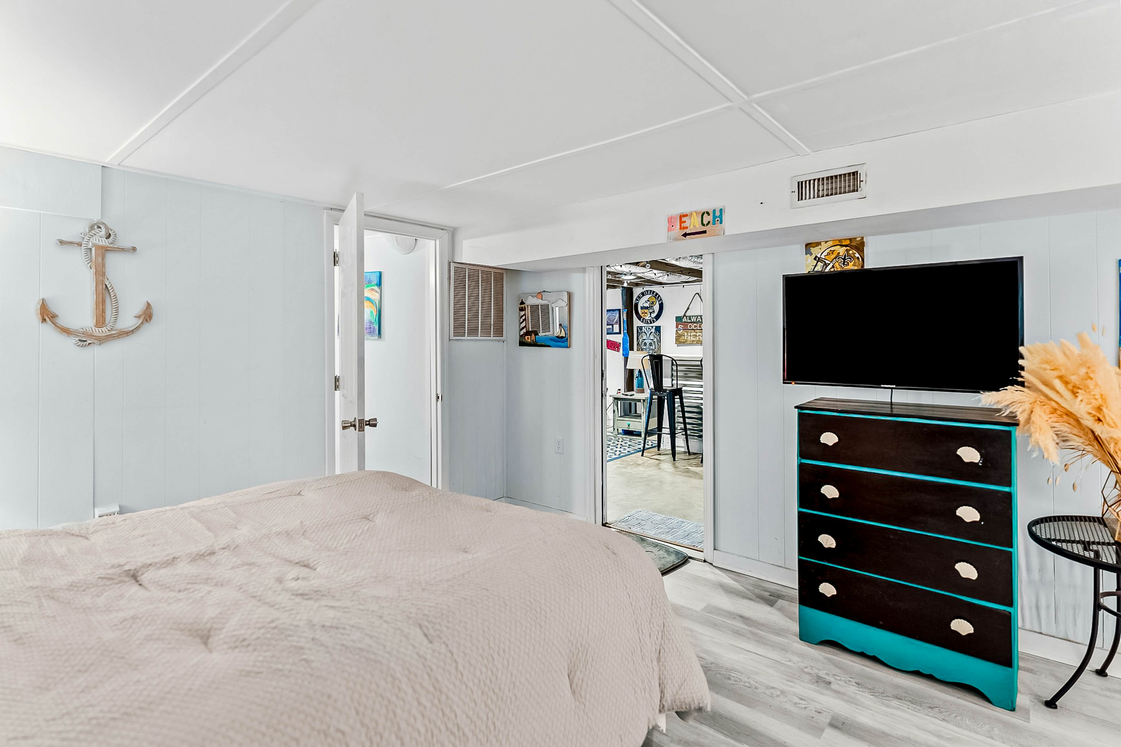 OAI166 Hasslin Hound