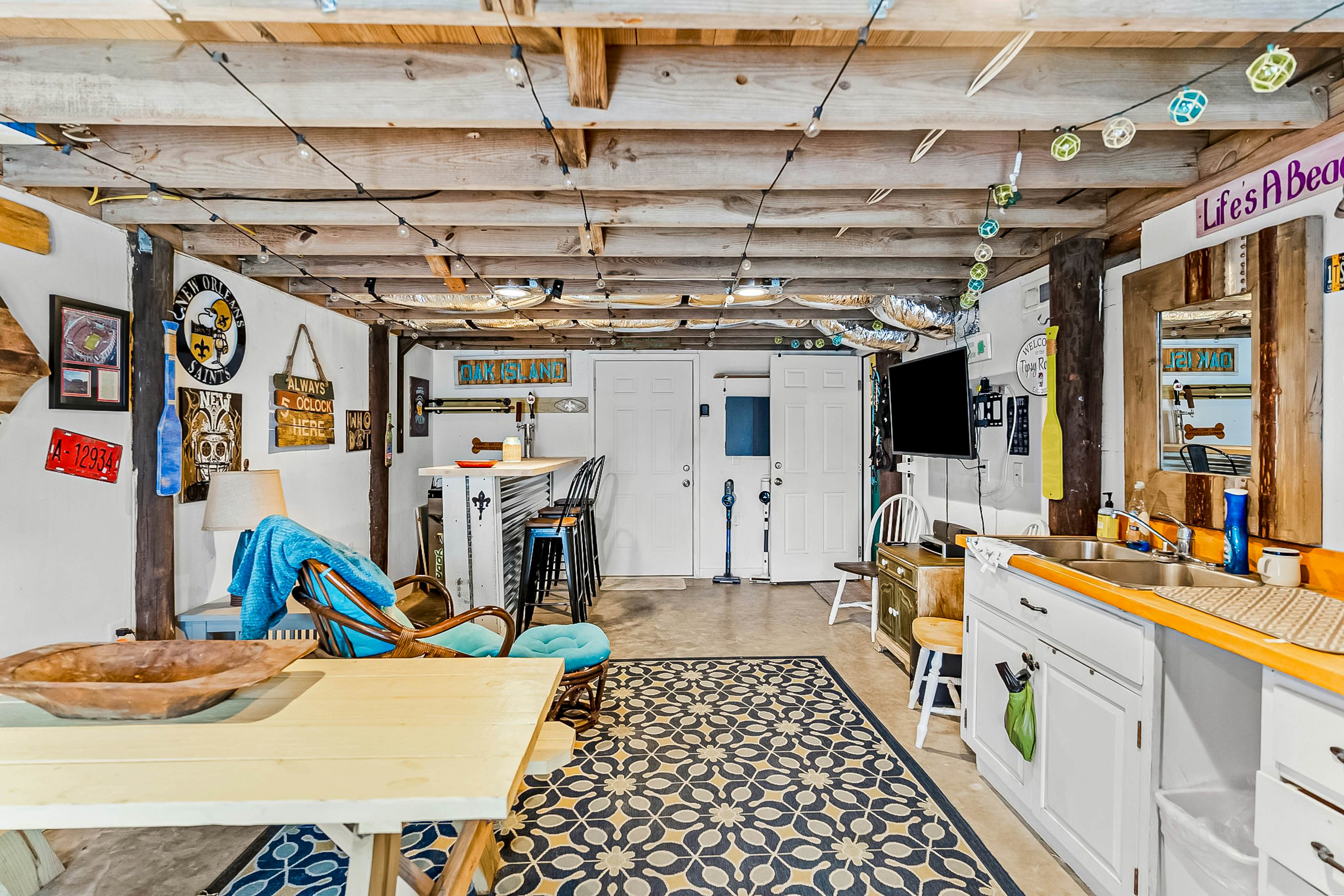 OAI166 Hasslin Hound