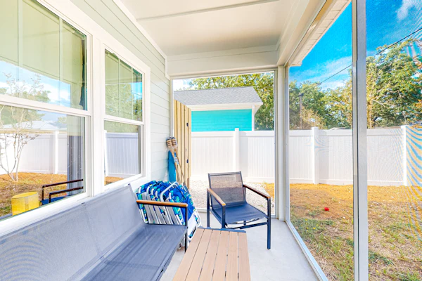 Pawsitive Island Escape: Dog Friendly, Fenced Yard