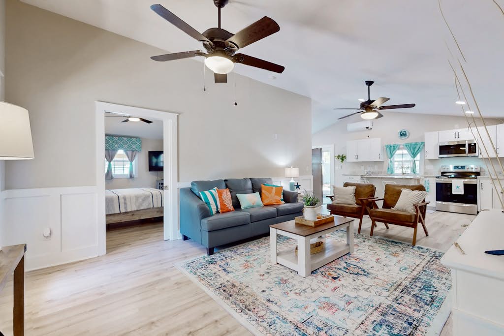 Beach - Please:  Dog-Friendly, Hot Tub, Step-free