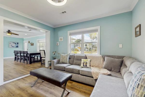 Coastal home with private pool and slide, close to beach and local attractions