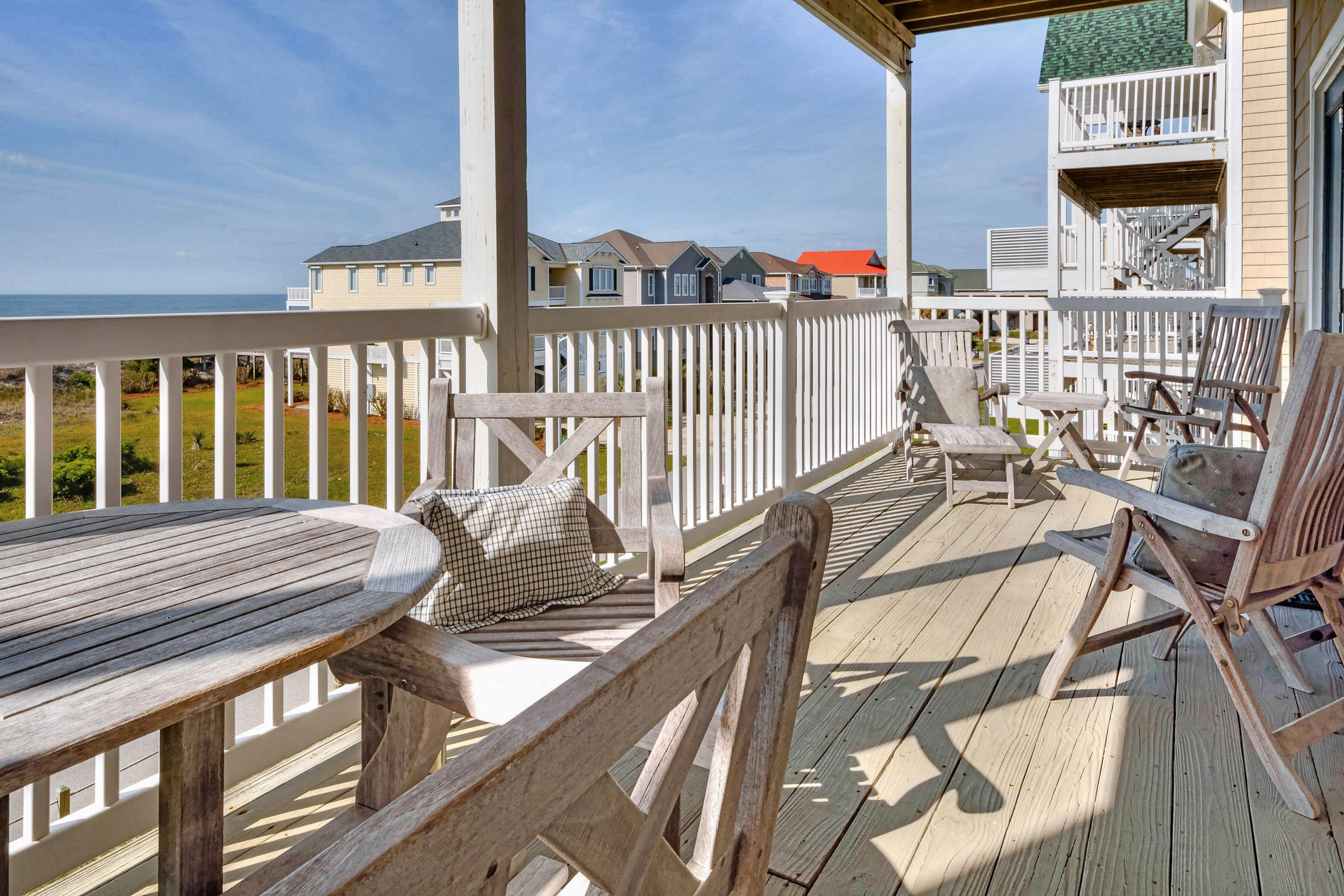 OIB13 Pelican's Watch