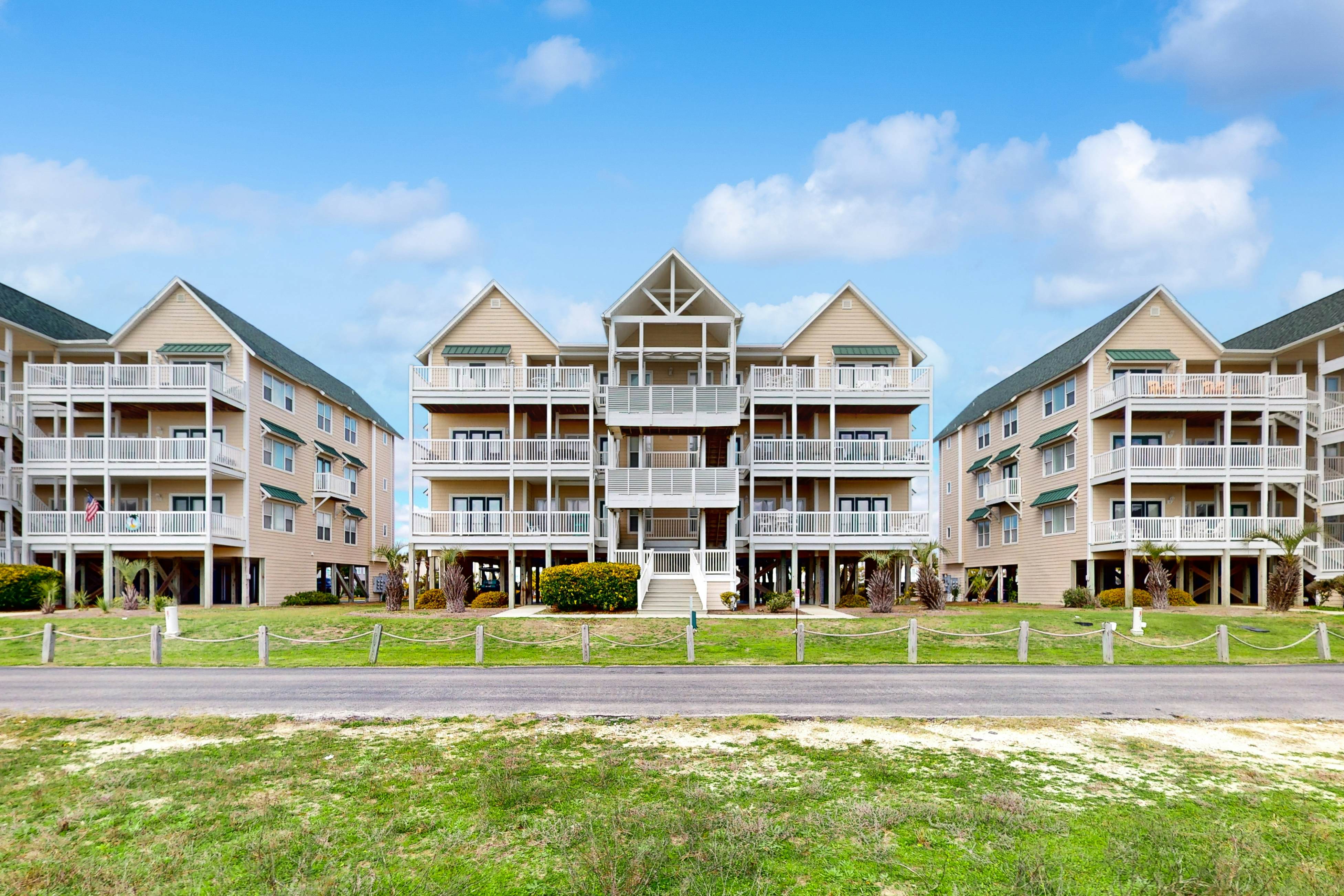 OIB13 Pelican's Watch