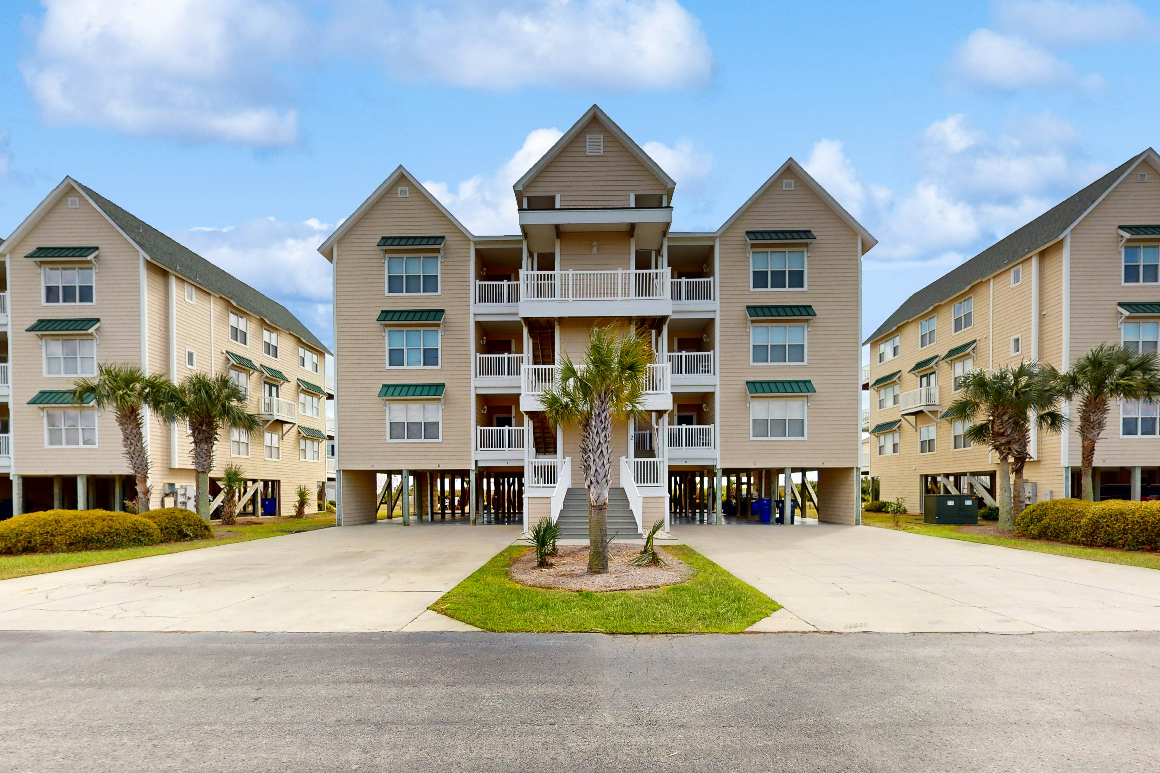 OIB13 Pelican's Watch